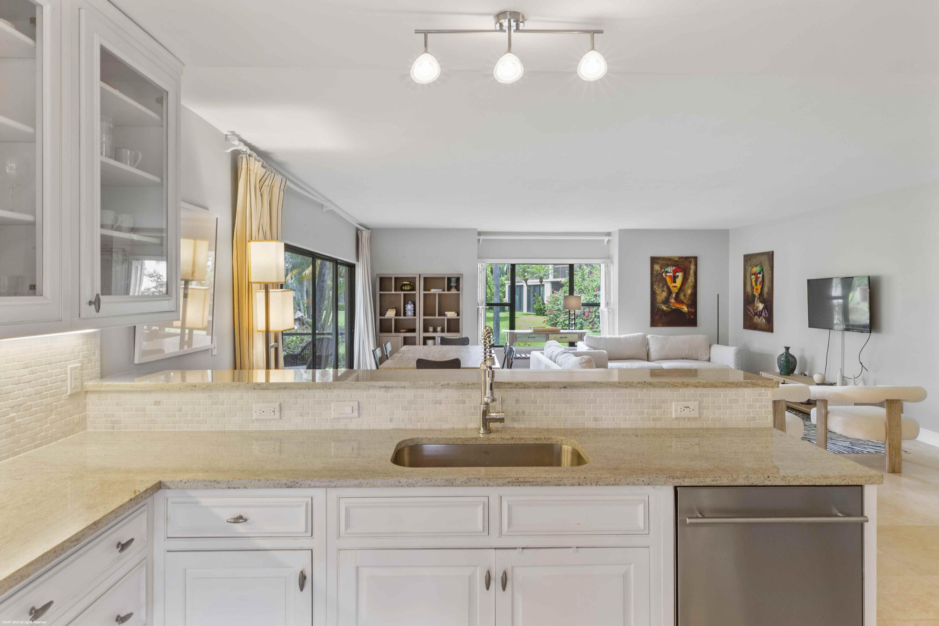 13329 Polo Club #105, Wellington FL 33414