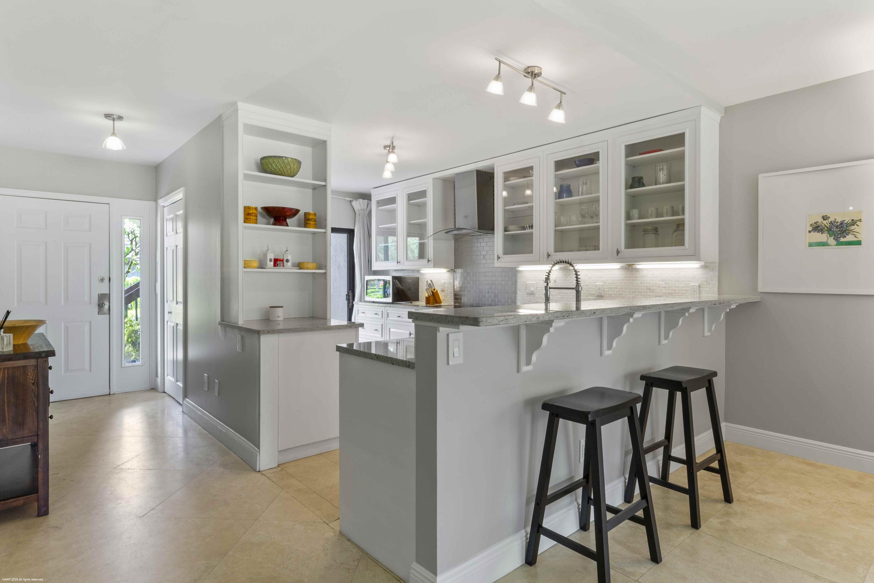 13329 Polo Club #105, Wellington FL 33414
