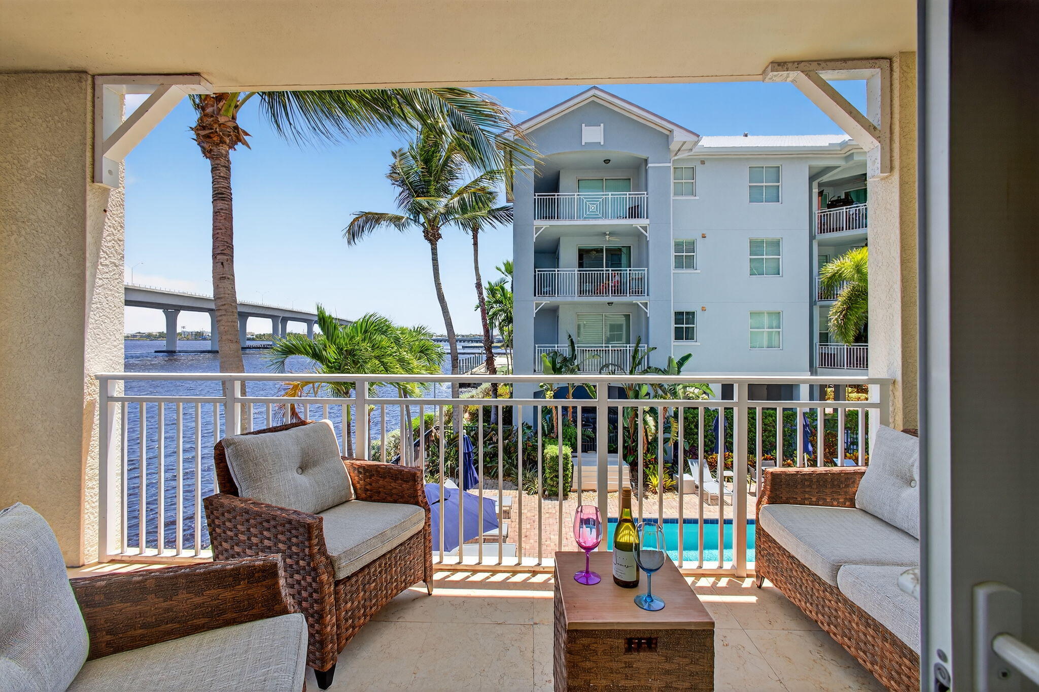275 NW Flagler #204, Stuart FL 34994