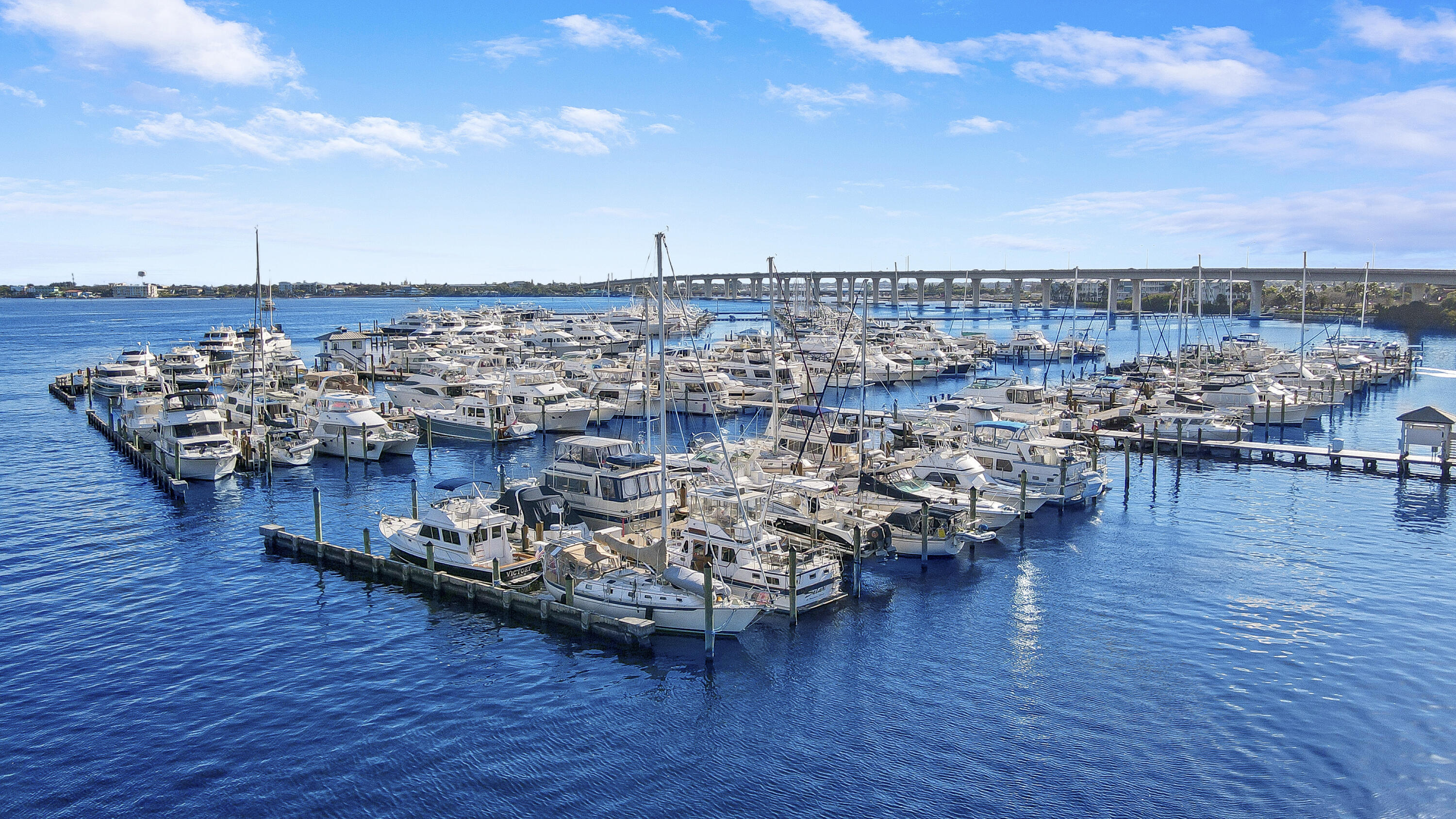 275 NW Flagler #204, Stuart FL 34994