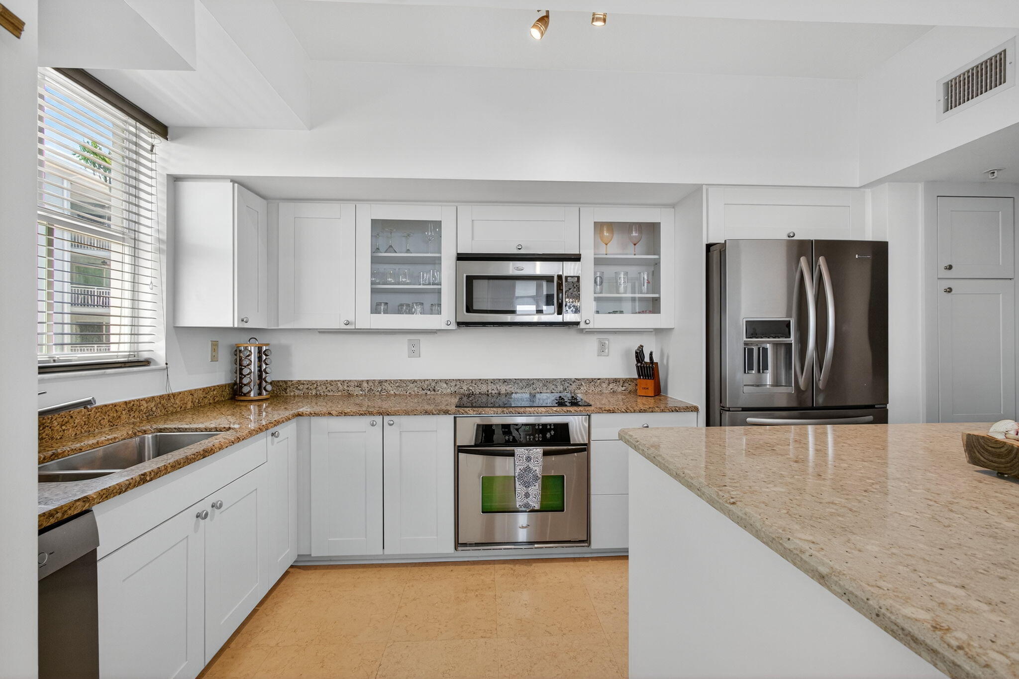 275 NW Flagler #204, Stuart FL 34994