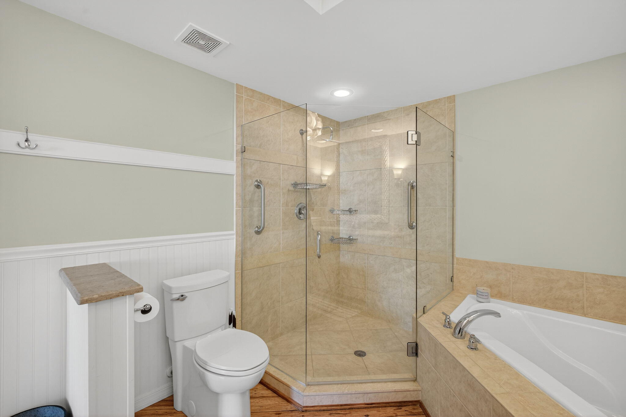 275 NW Flagler #204, Stuart FL 34994