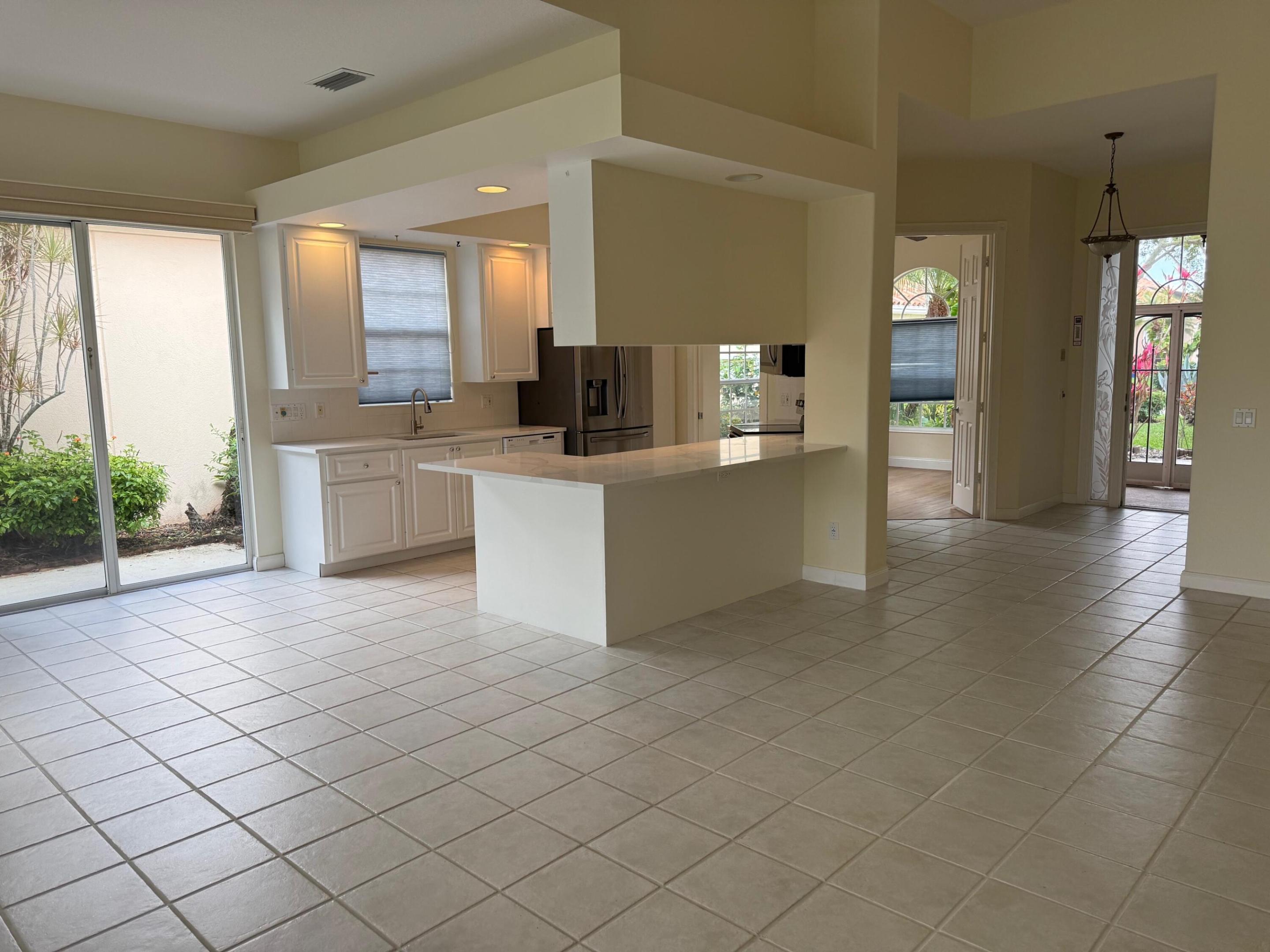 2541 Kittbuck, West Palm Beach FL 33411
