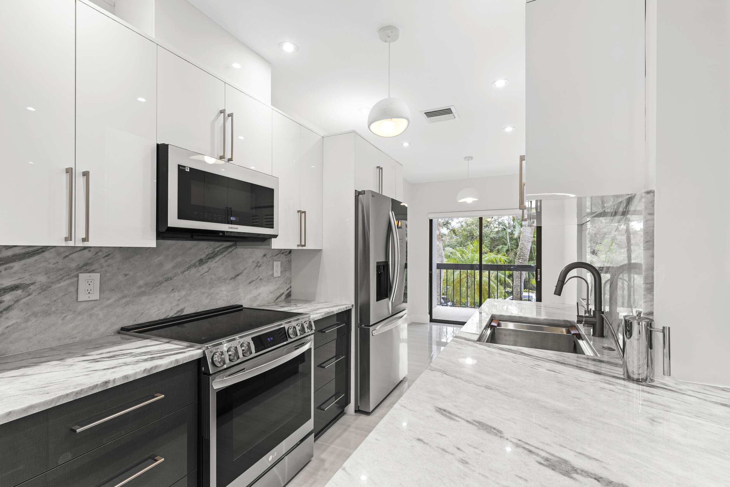 11311 Pond View #C203, Wellington FL 33414