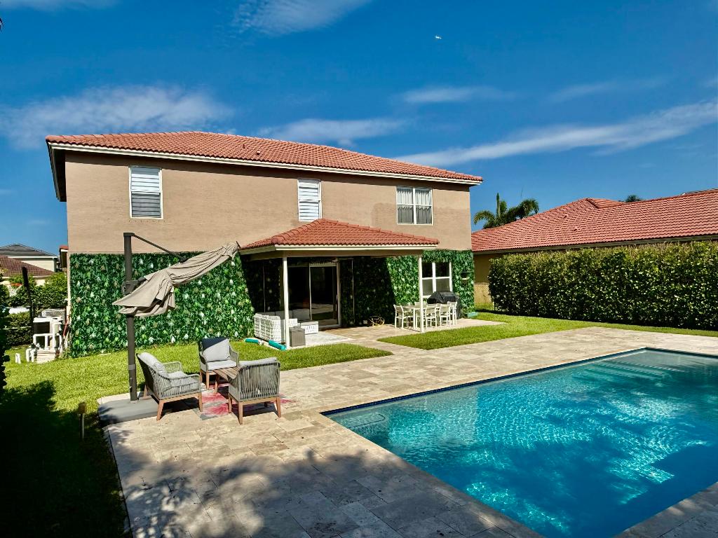 1534 Newhaven Point, West Palm Beach FL 33411