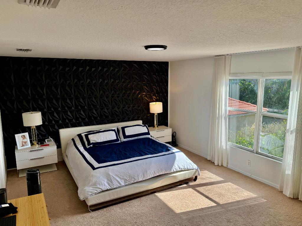 1534 Newhaven Point, West Palm Beach FL 33411