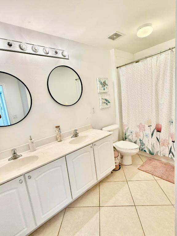 1534 Newhaven Point, West Palm Beach FL 33411