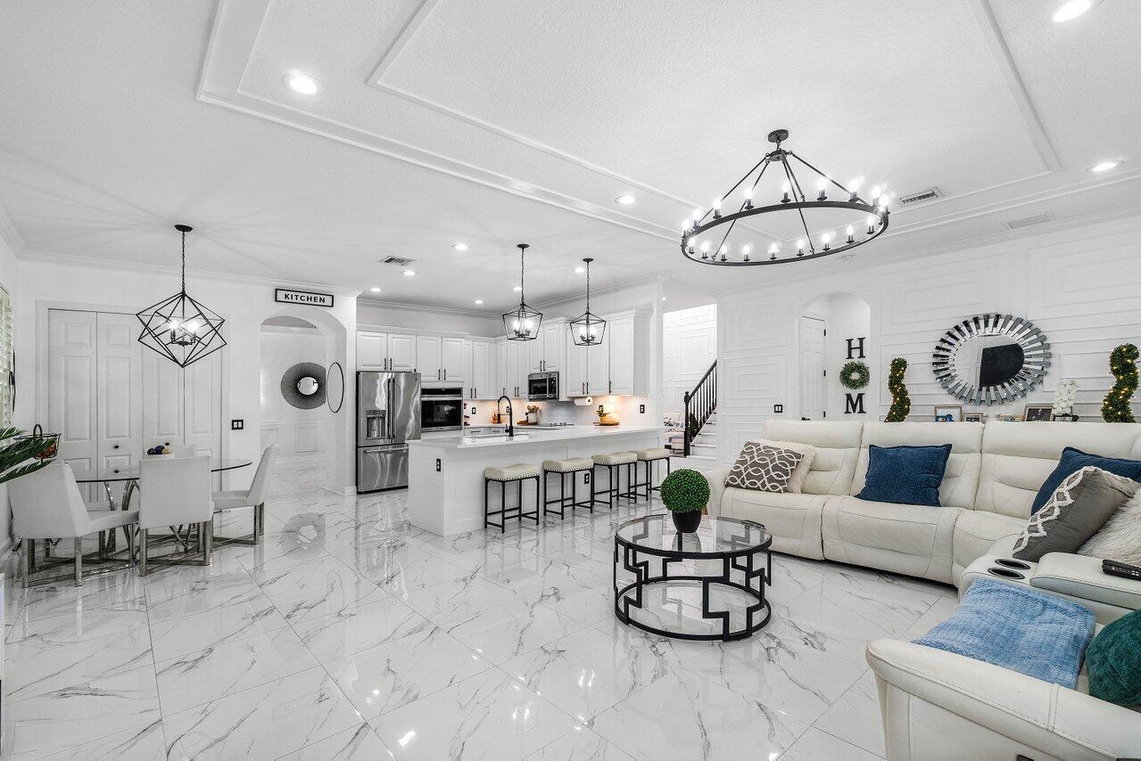 12323 Aviles Circle, Palm Beach Gardens FL 33418