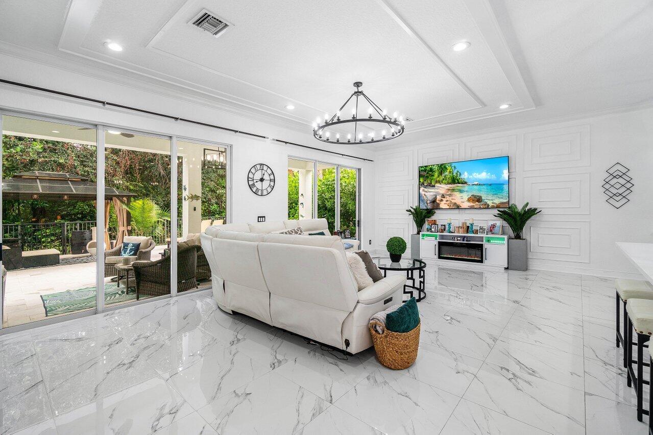 12323 Aviles Circle, Palm Beach Gardens FL 33418