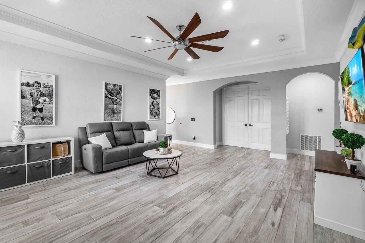12323 Aviles Circle, Palm Beach Gardens FL 33418