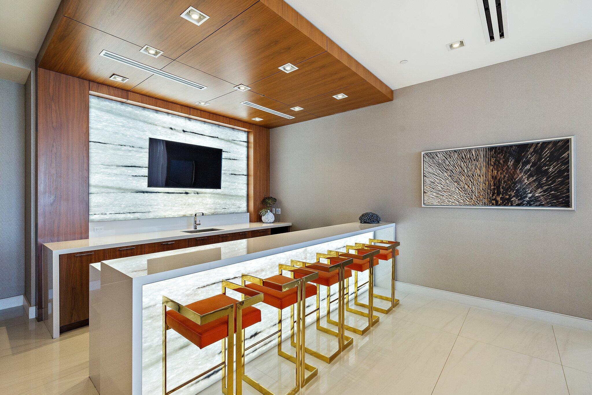 3730 N Ocean #9d, Singer Island FL 33404