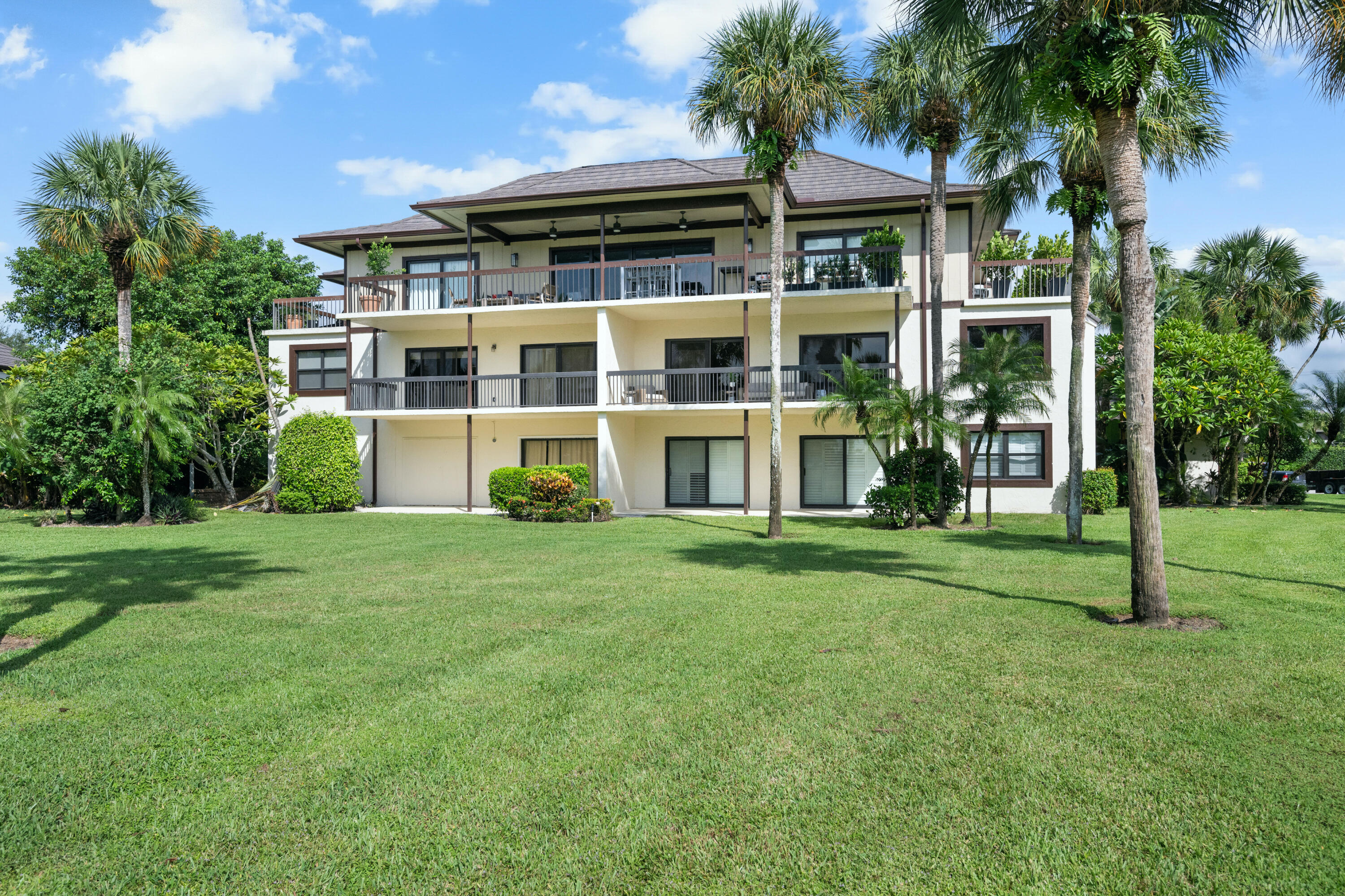 13388 Polo #201, Wellington FL 33414