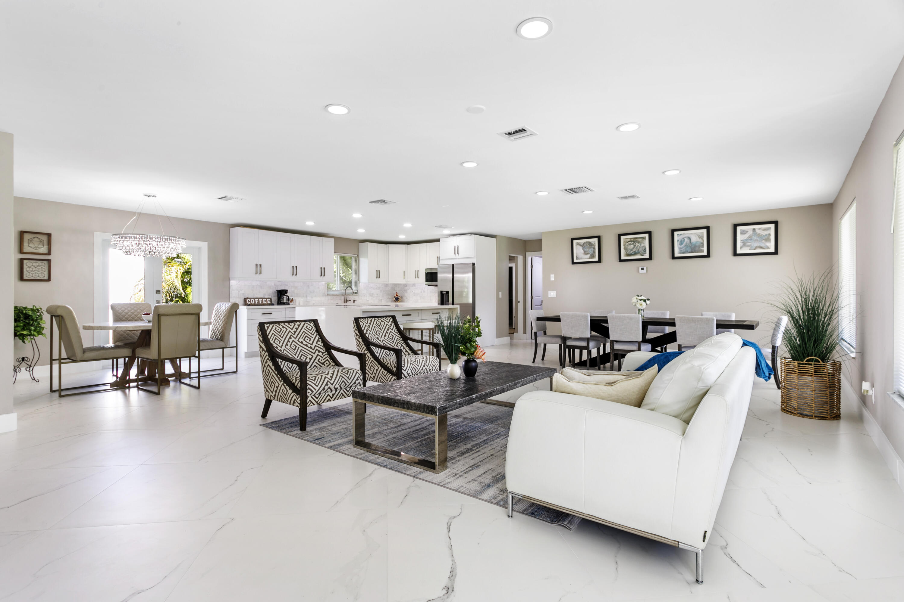 5200 Club, Haverhill FL 33415