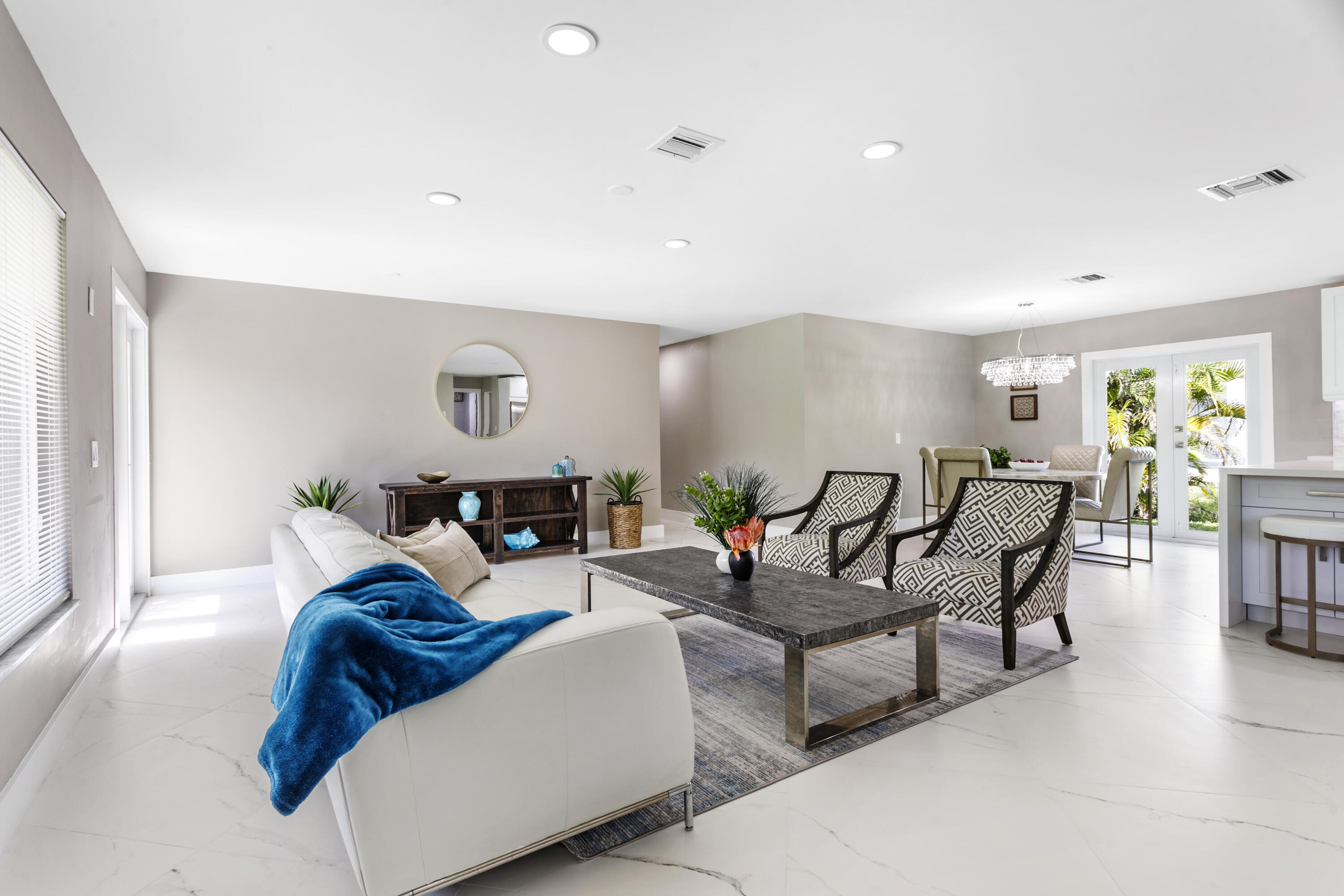 5200 Club, Haverhill FL 33415