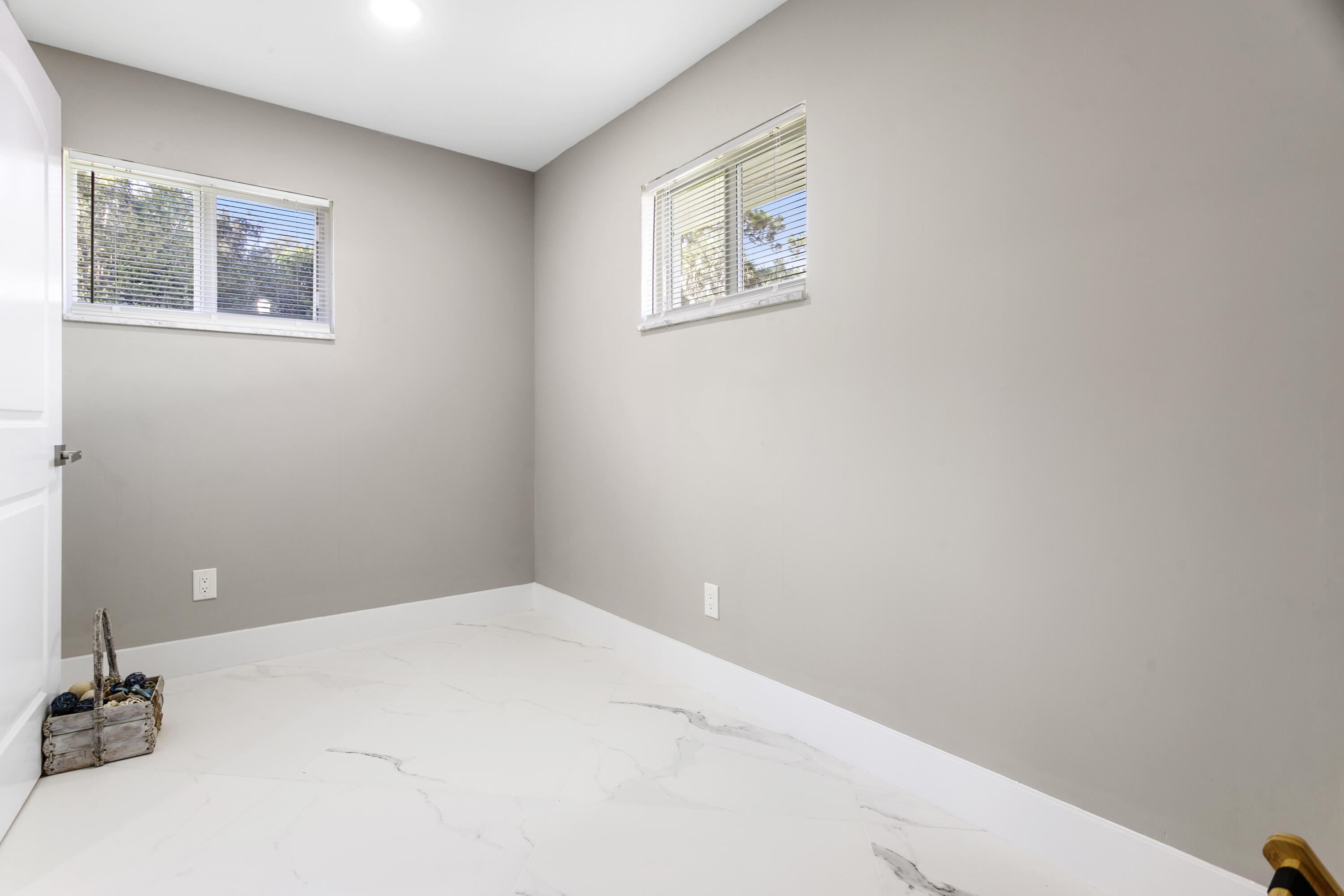 5200 Club, Haverhill FL 33415