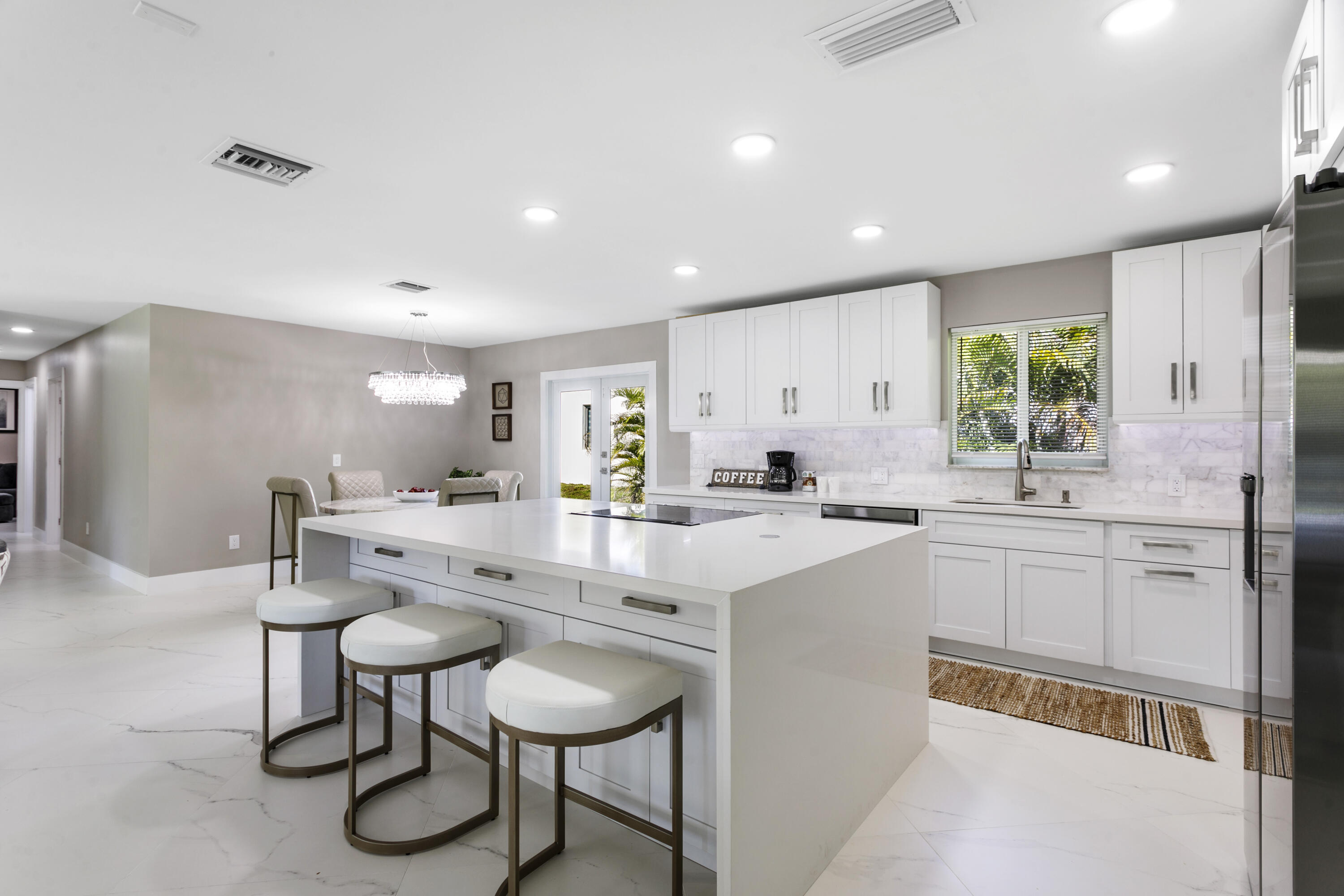 5200 Club, Haverhill FL 33415