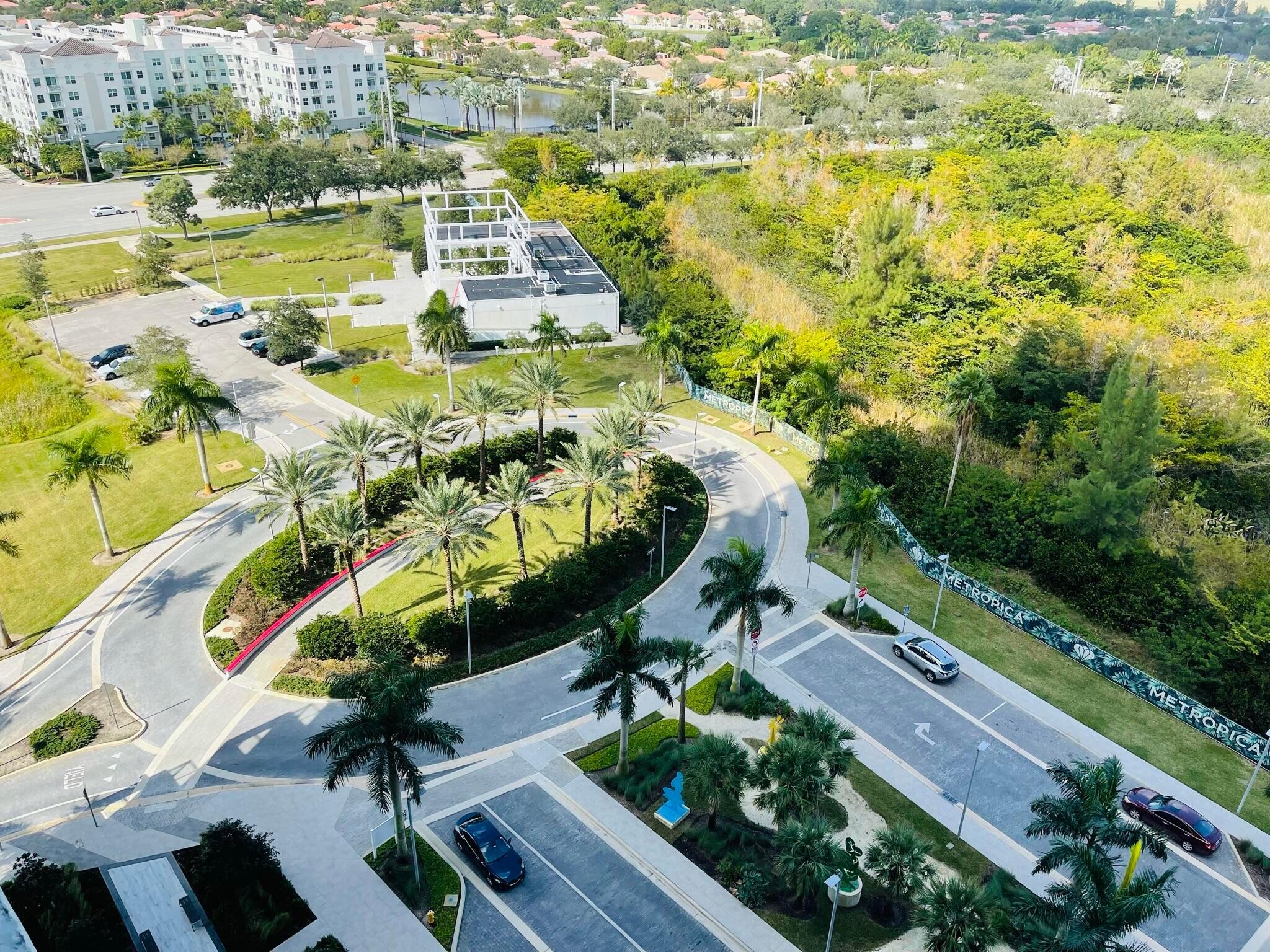 2000 Metropica #2607, Sunrise FL 33323