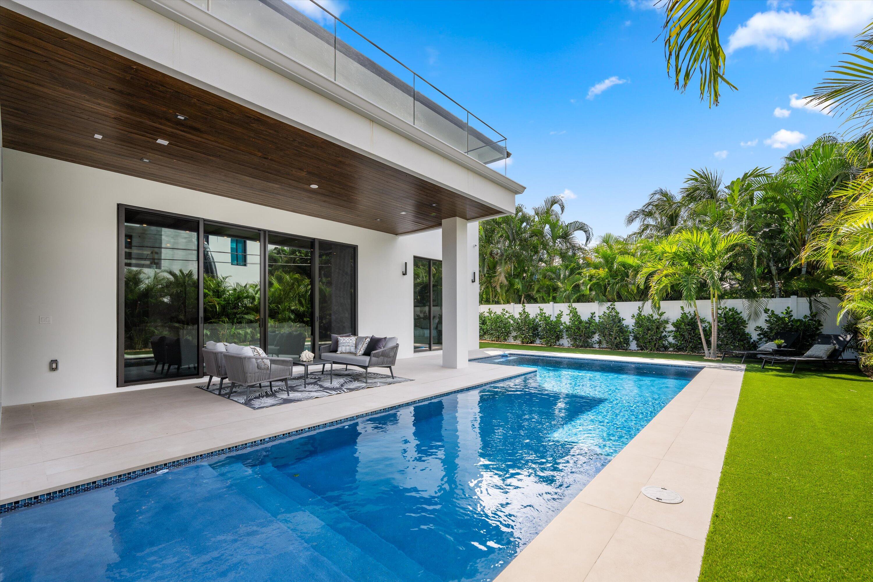 335 NE 5th, Boca Raton FL 33432