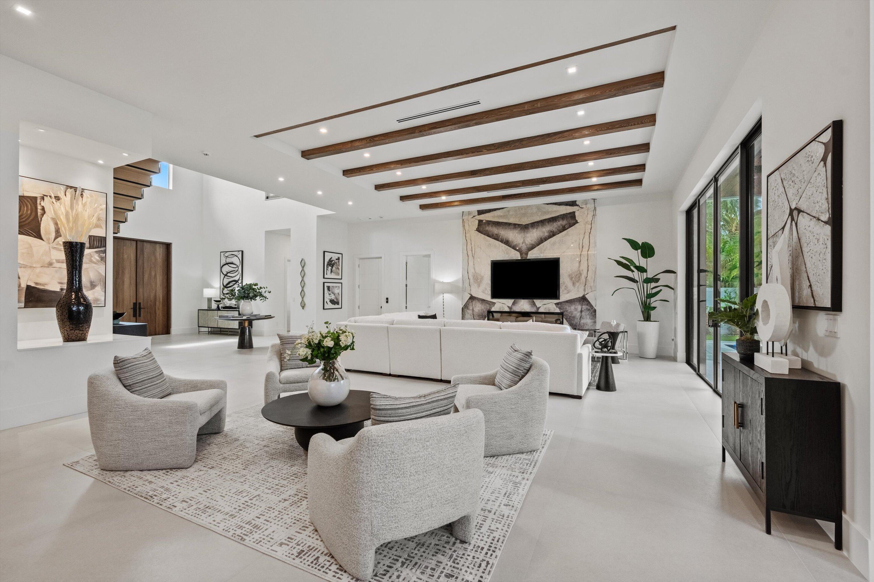 335 NE 5th, Boca Raton FL 33432