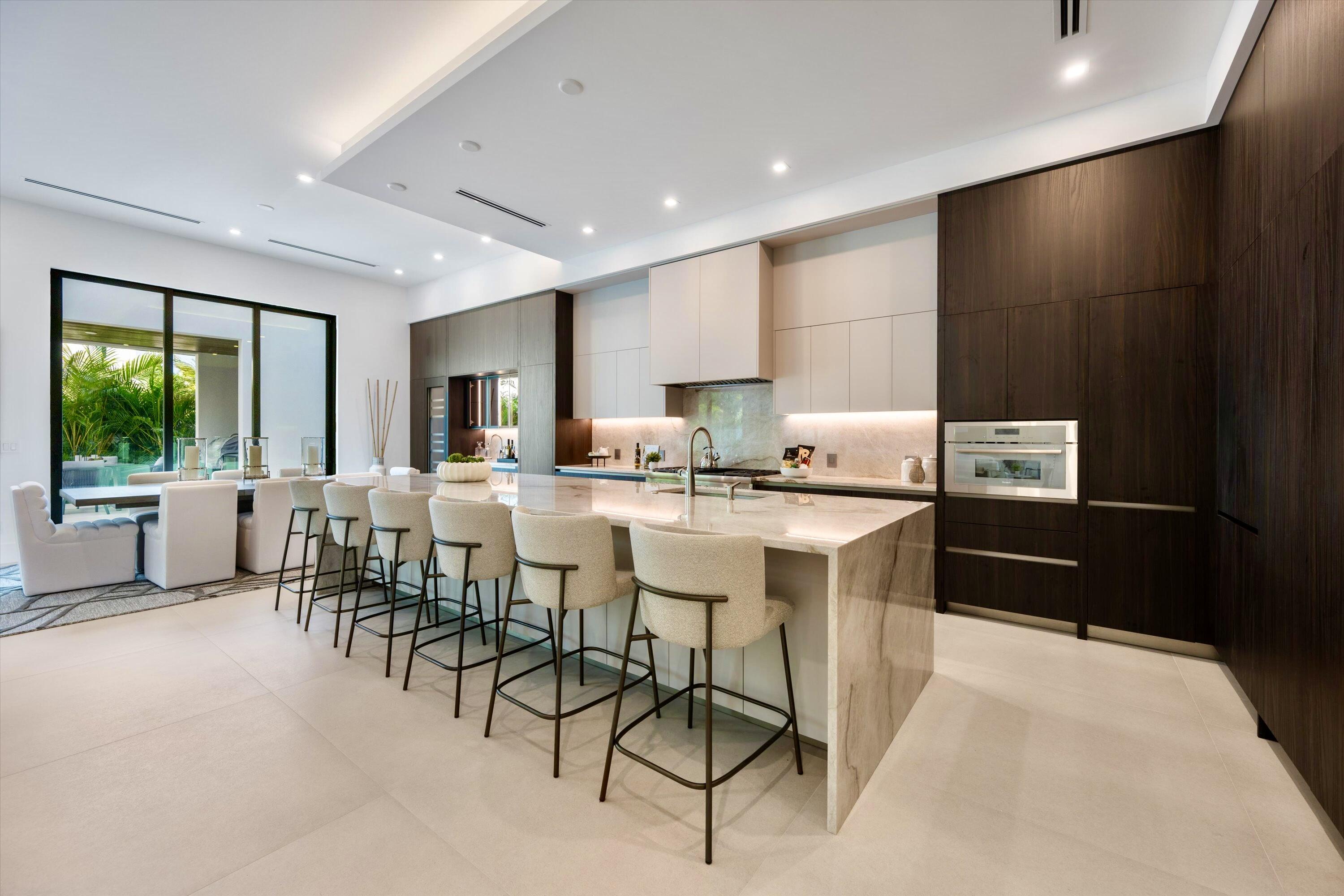 335 NE 5th, Boca Raton FL 33432