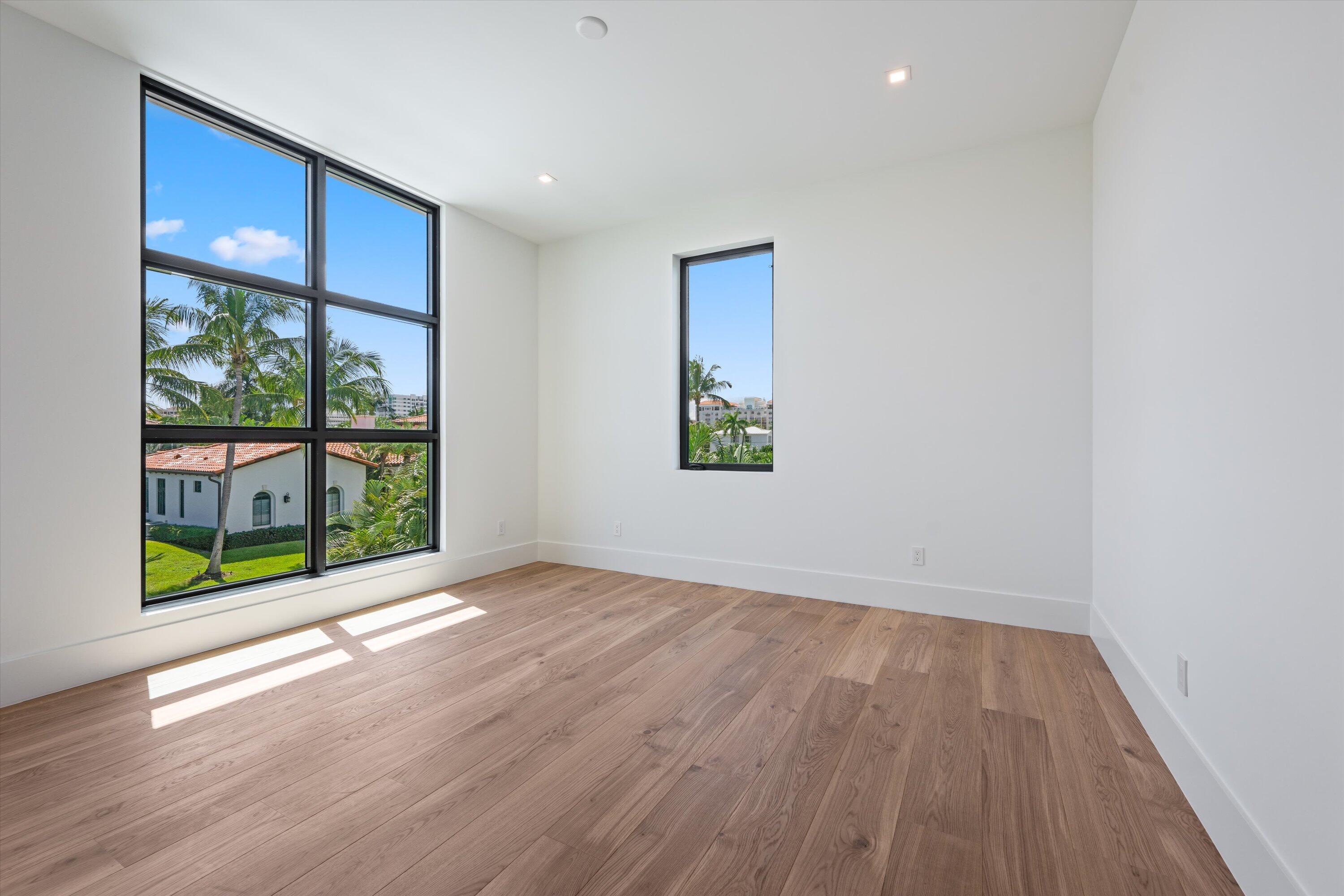 335 NE 5th, Boca Raton FL 33432