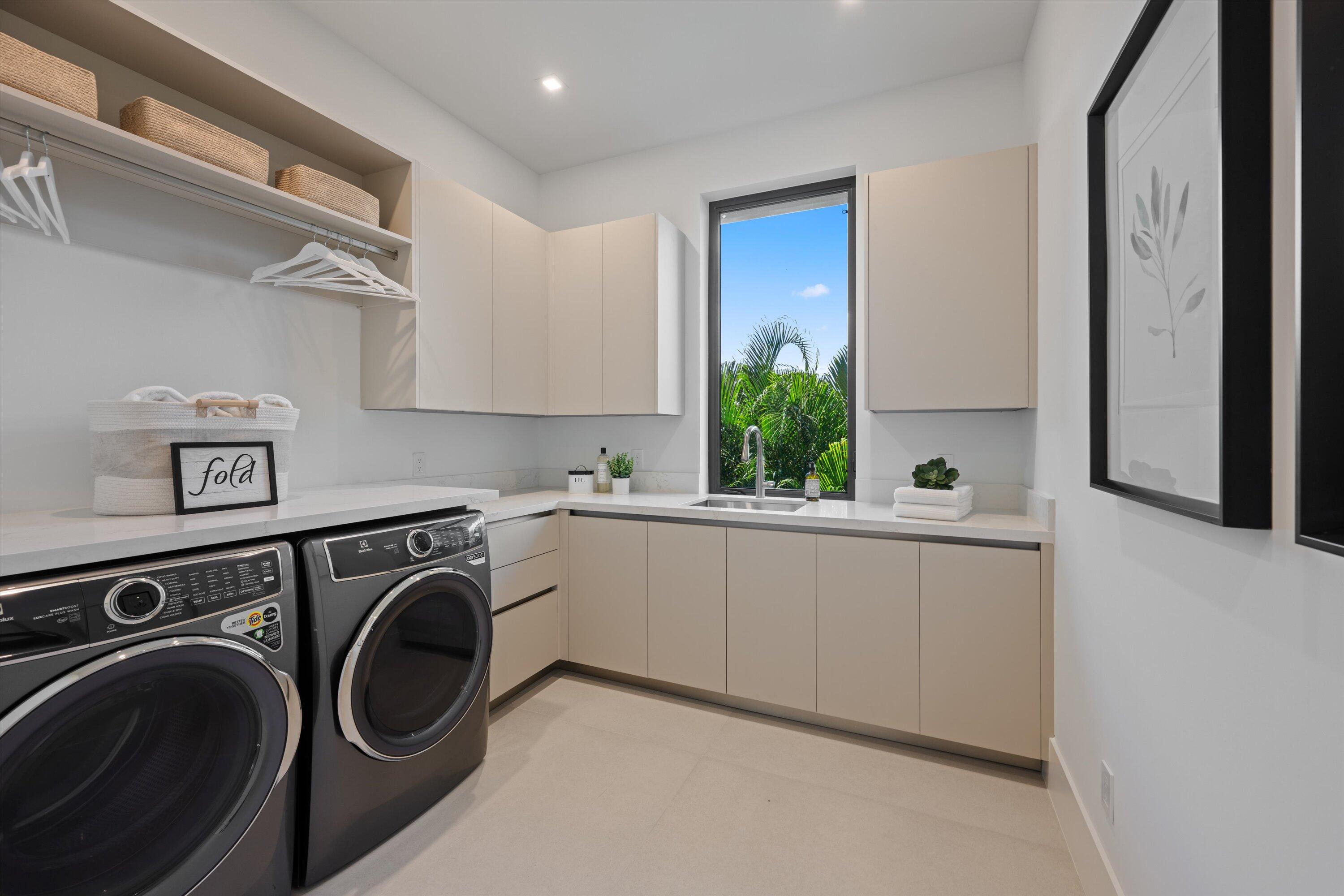 335 NE 5th, Boca Raton FL 33432