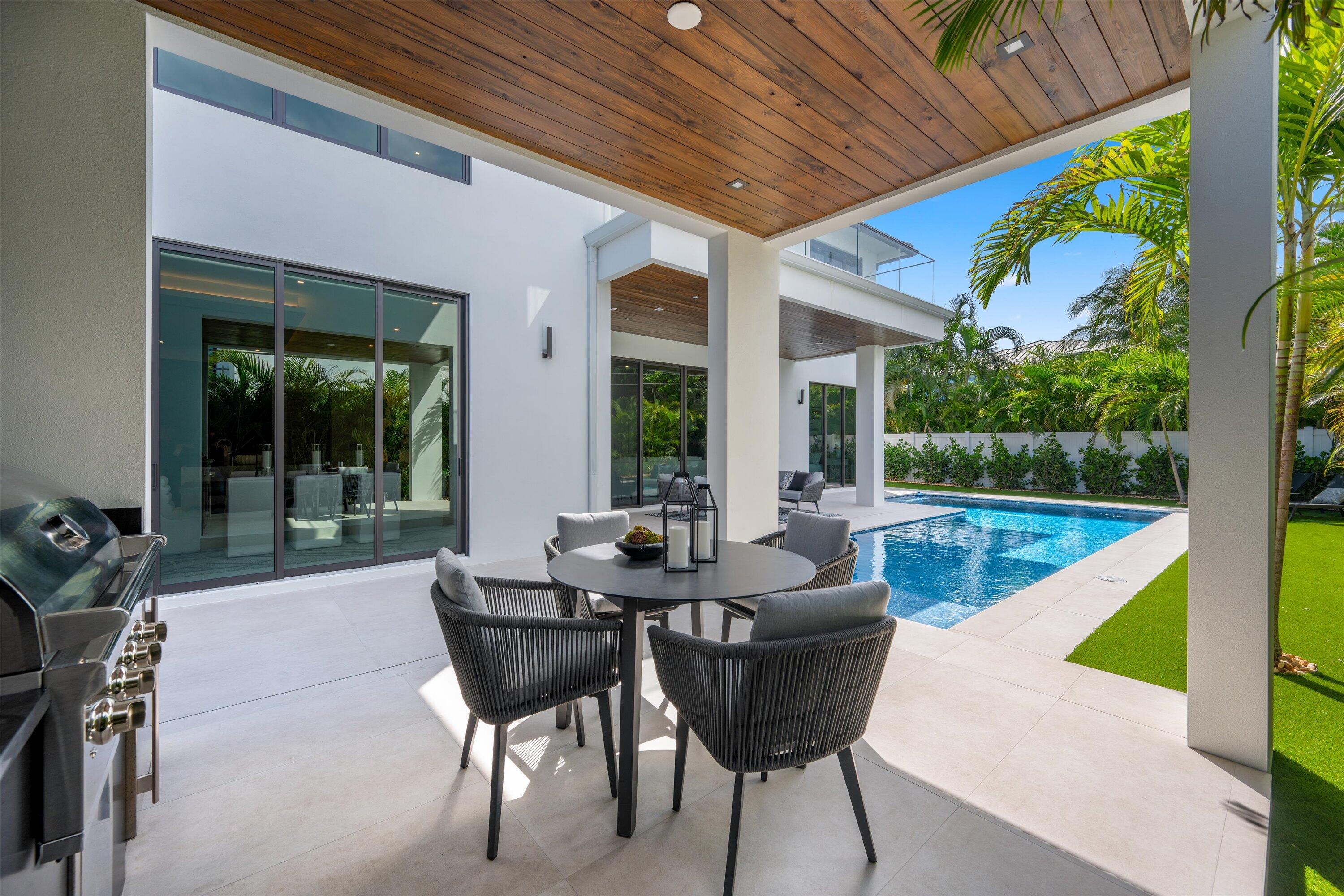 335 NE 5th, Boca Raton FL 33432
