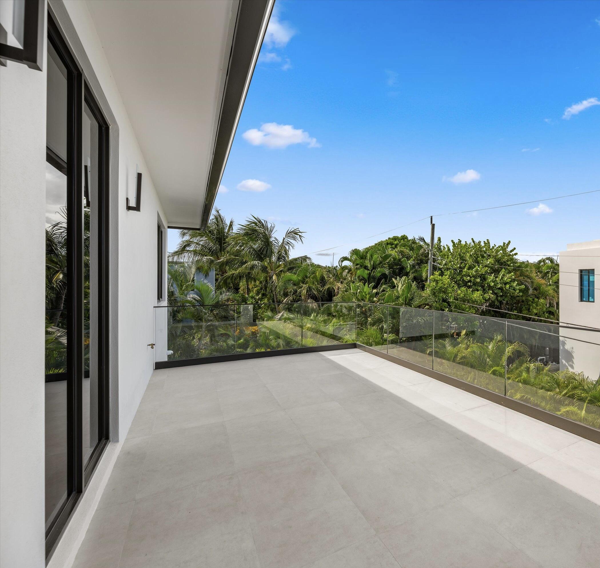 335 NE 5th, Boca Raton FL 33432