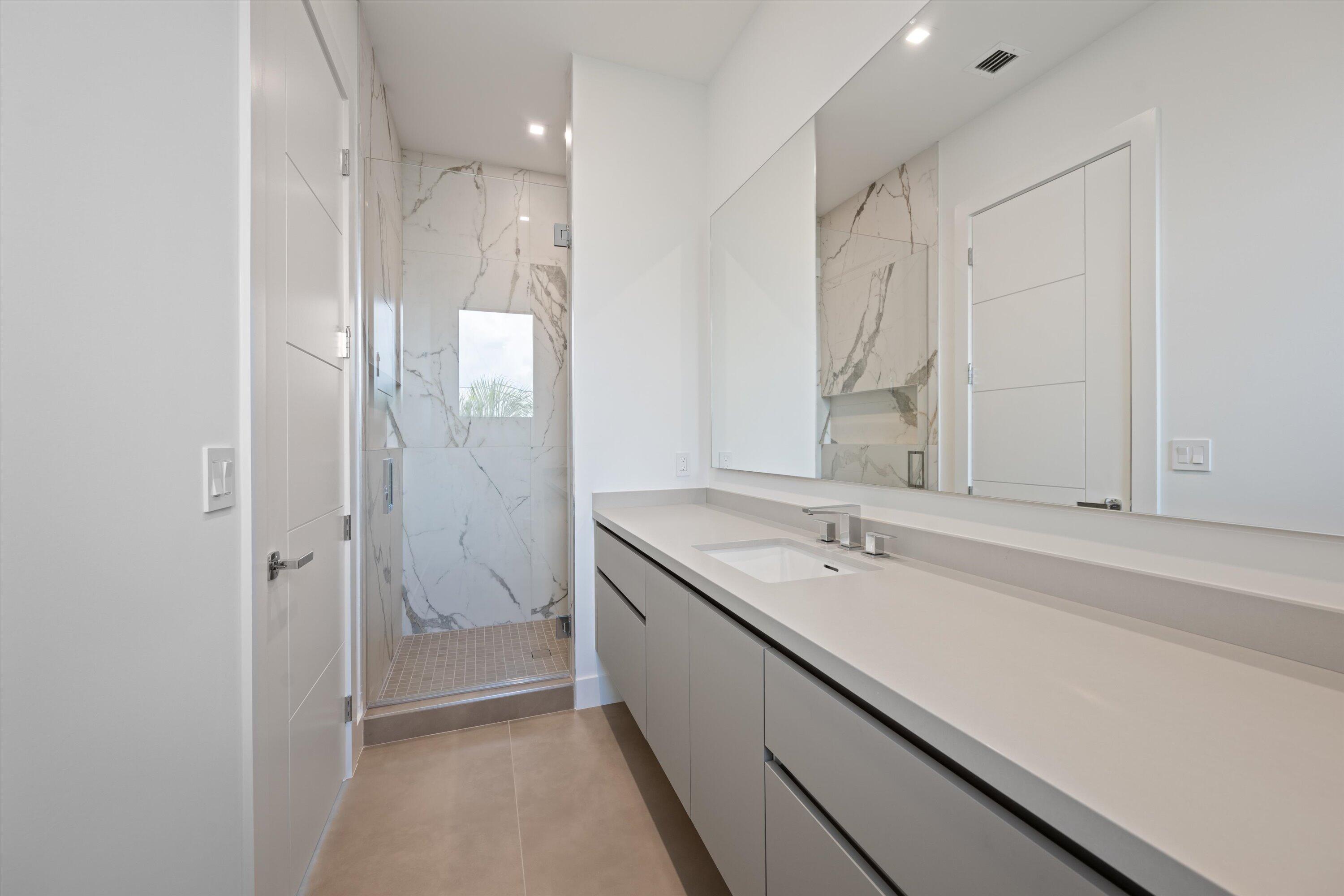 335 NE 5th, Boca Raton FL 33432