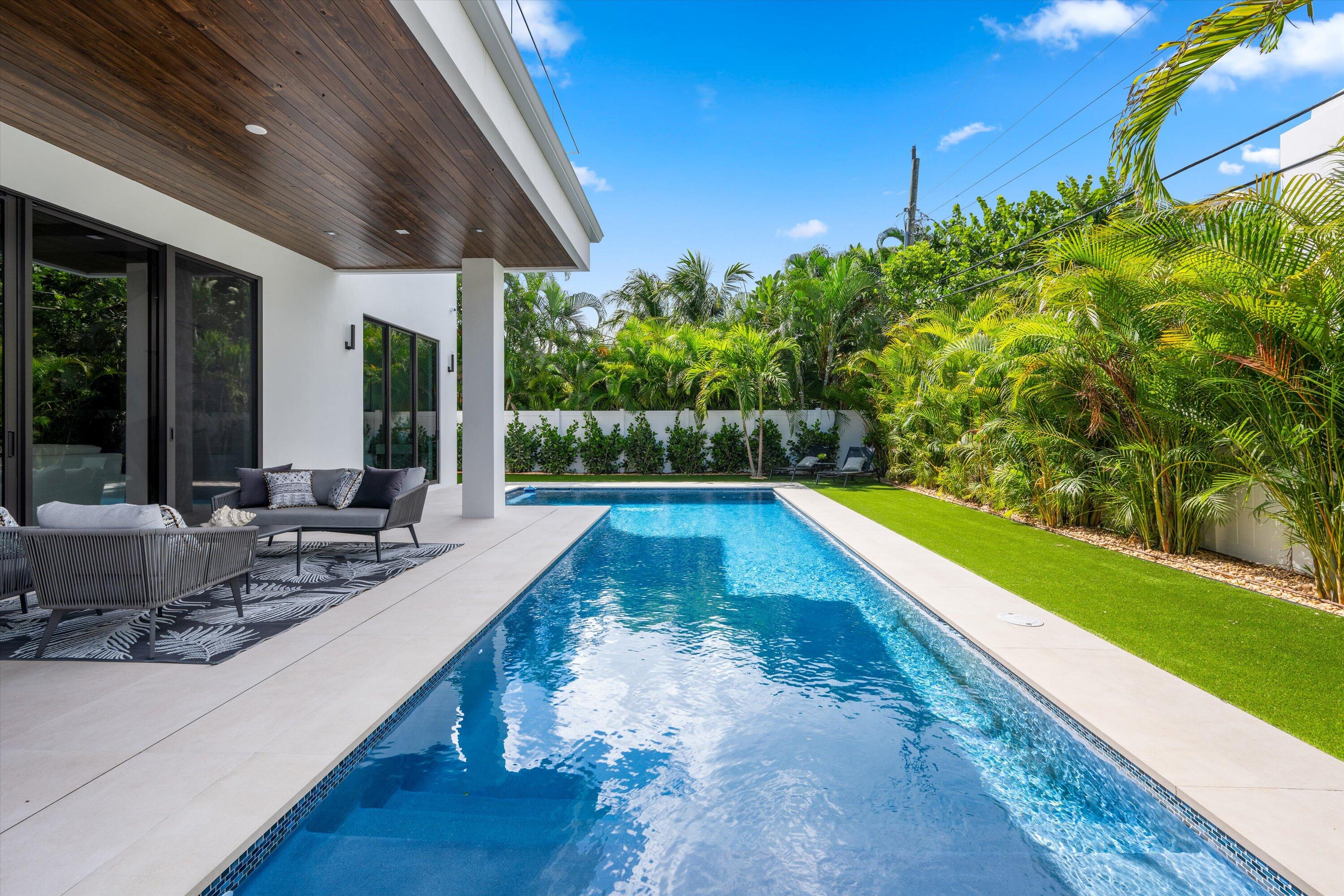 335 NE 5th, Boca Raton FL 33432