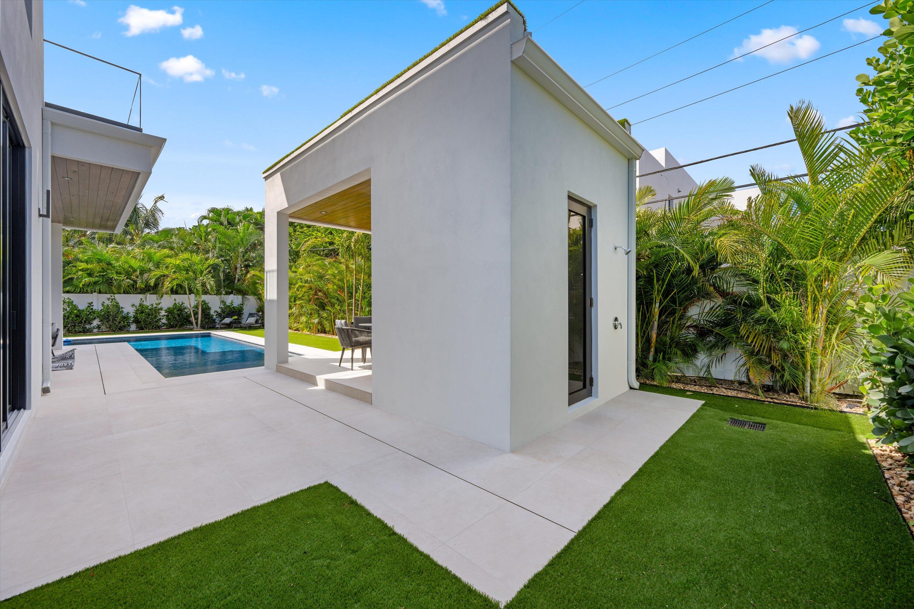 335 NE 5th, Boca Raton FL 33432