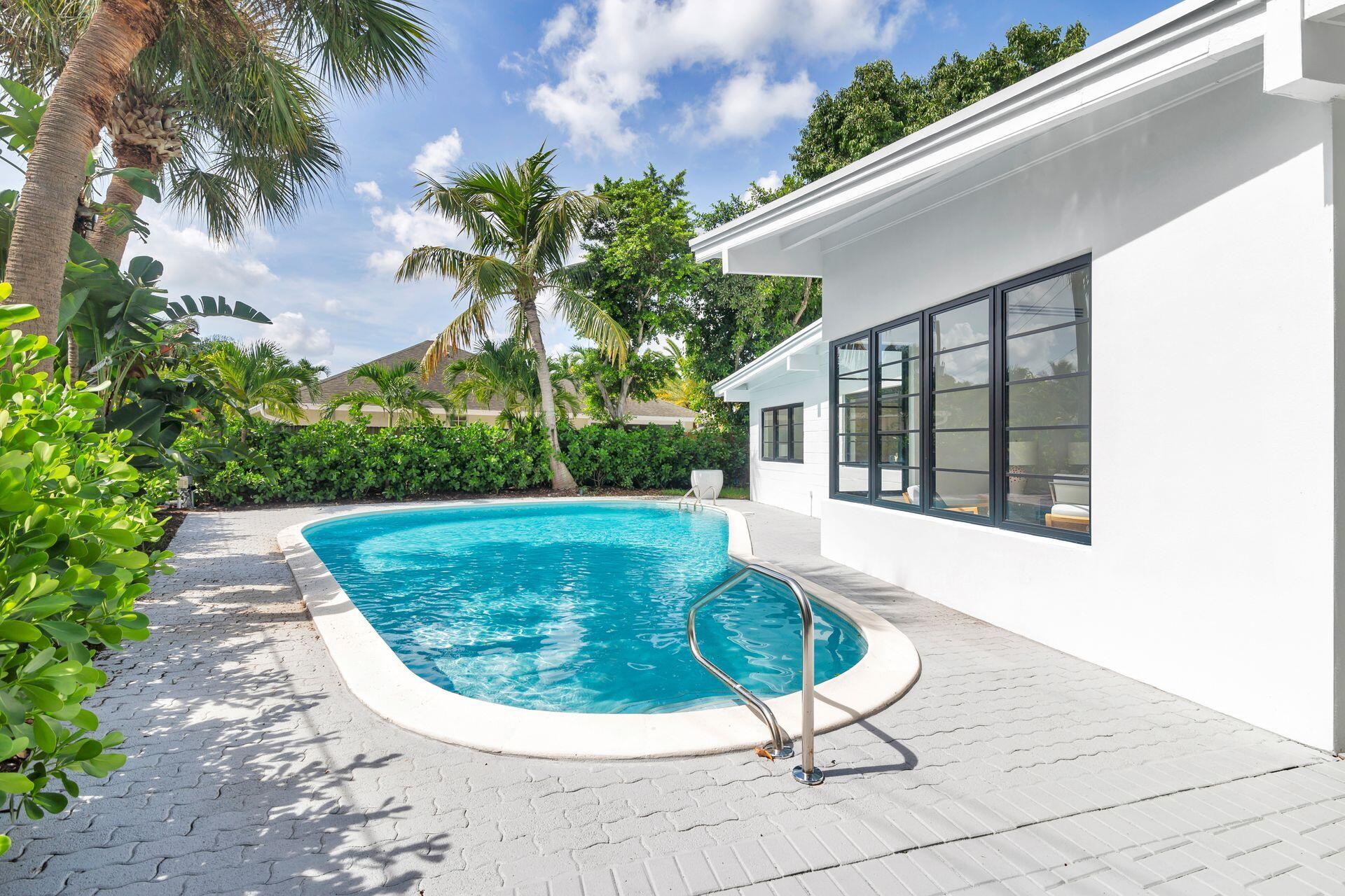 7512 W Lake, Lake Clarke Shores FL 33406
