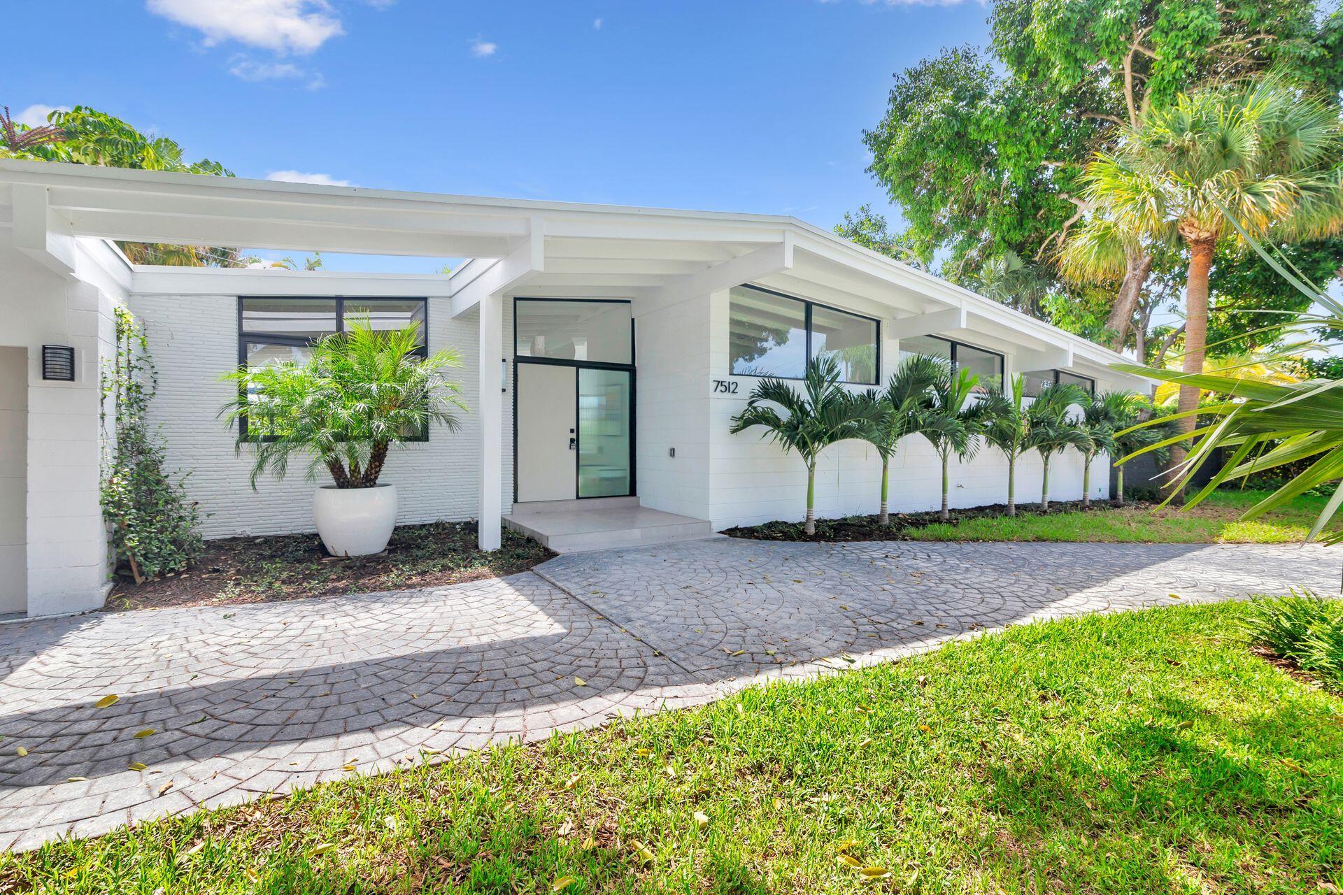 7512 W Lake, Lake Clarke Shores FL 33406