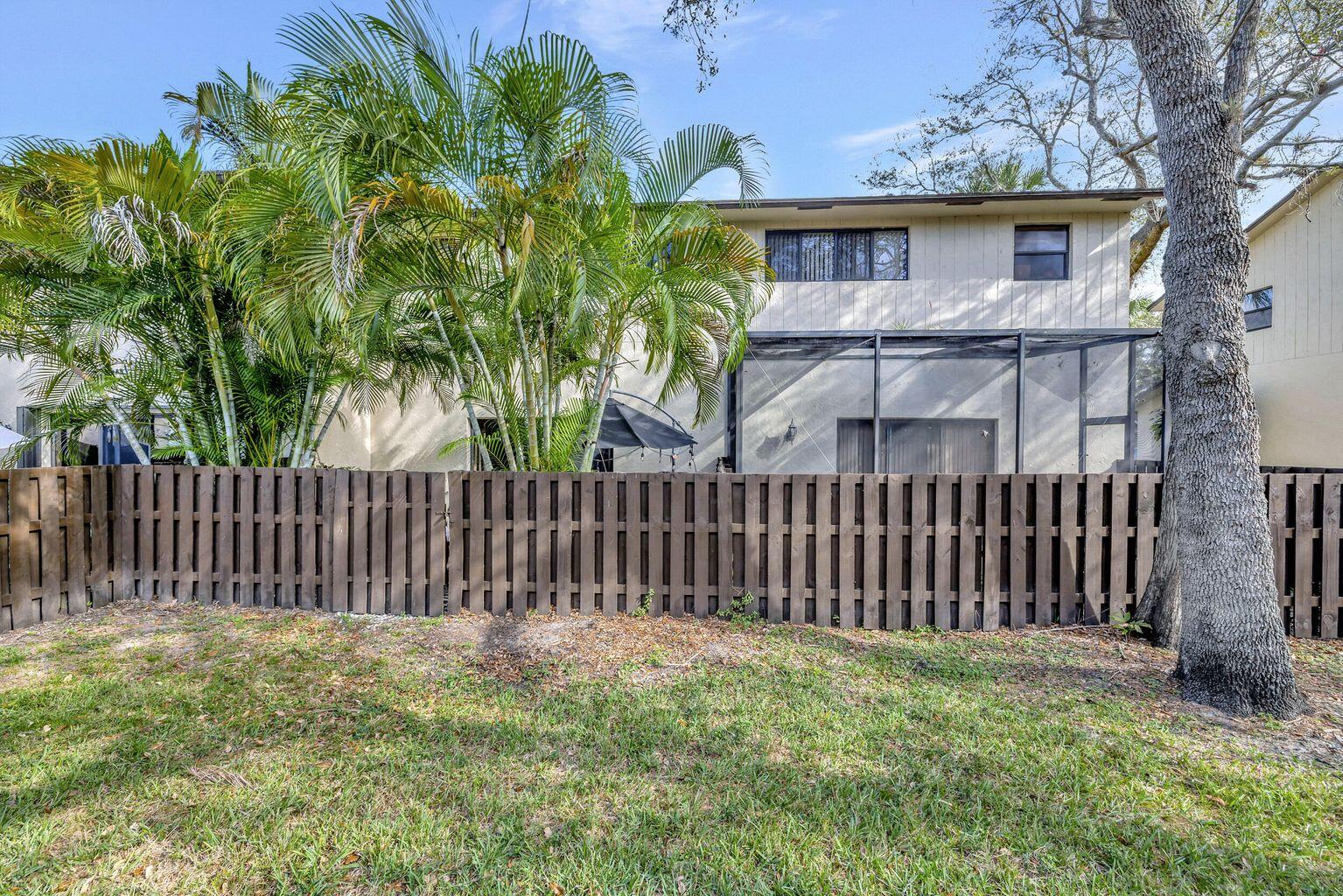 7610 NW 79th #I5, Tamarac FL 33321