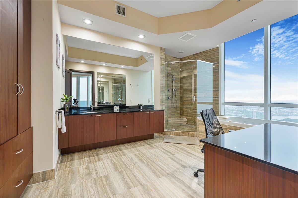 15901 Collins Avenue #3804, Sunny Isles Beach FL 33160