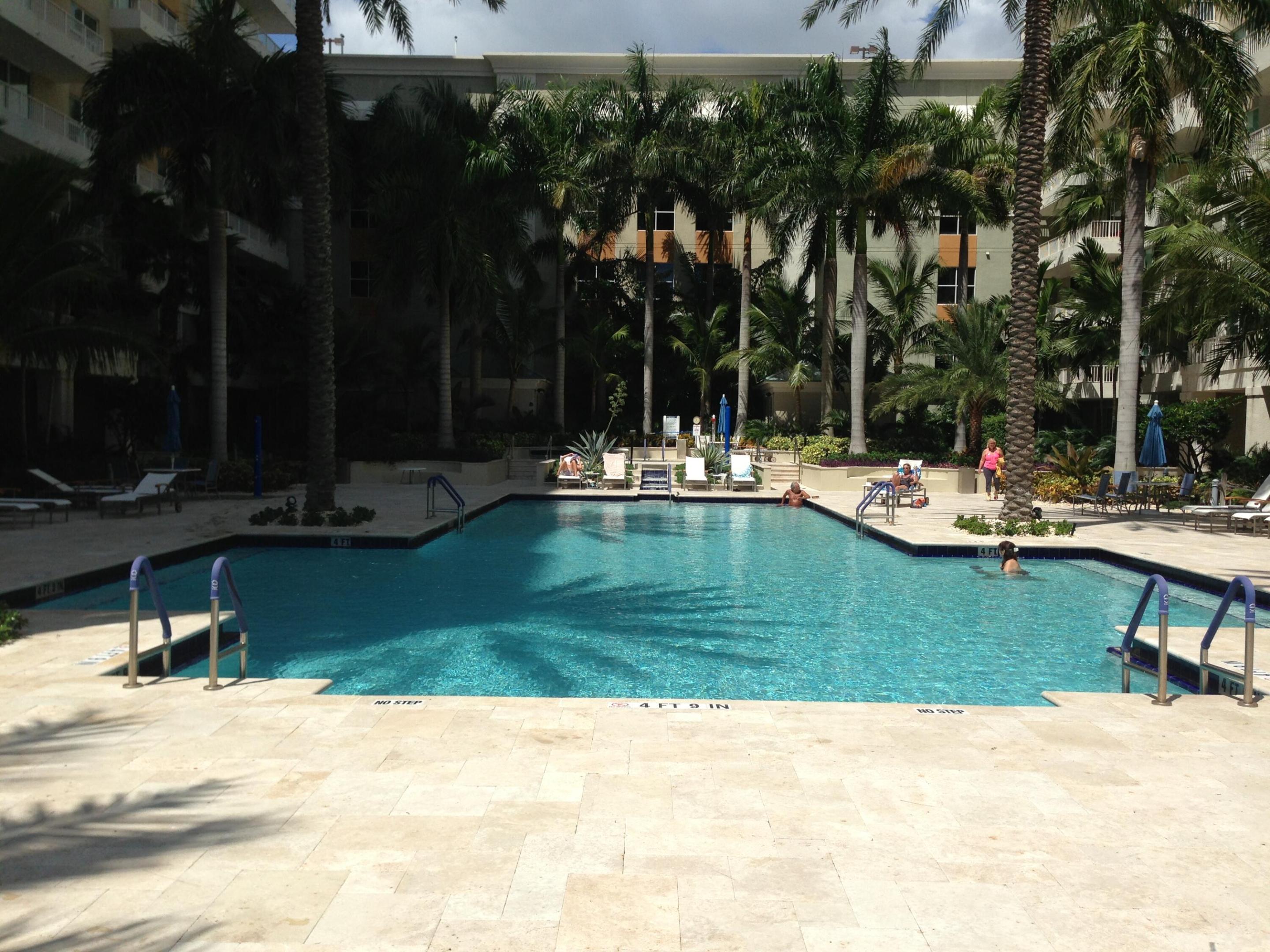 625 Casa Loma #802, Boynton Beach FL 33435