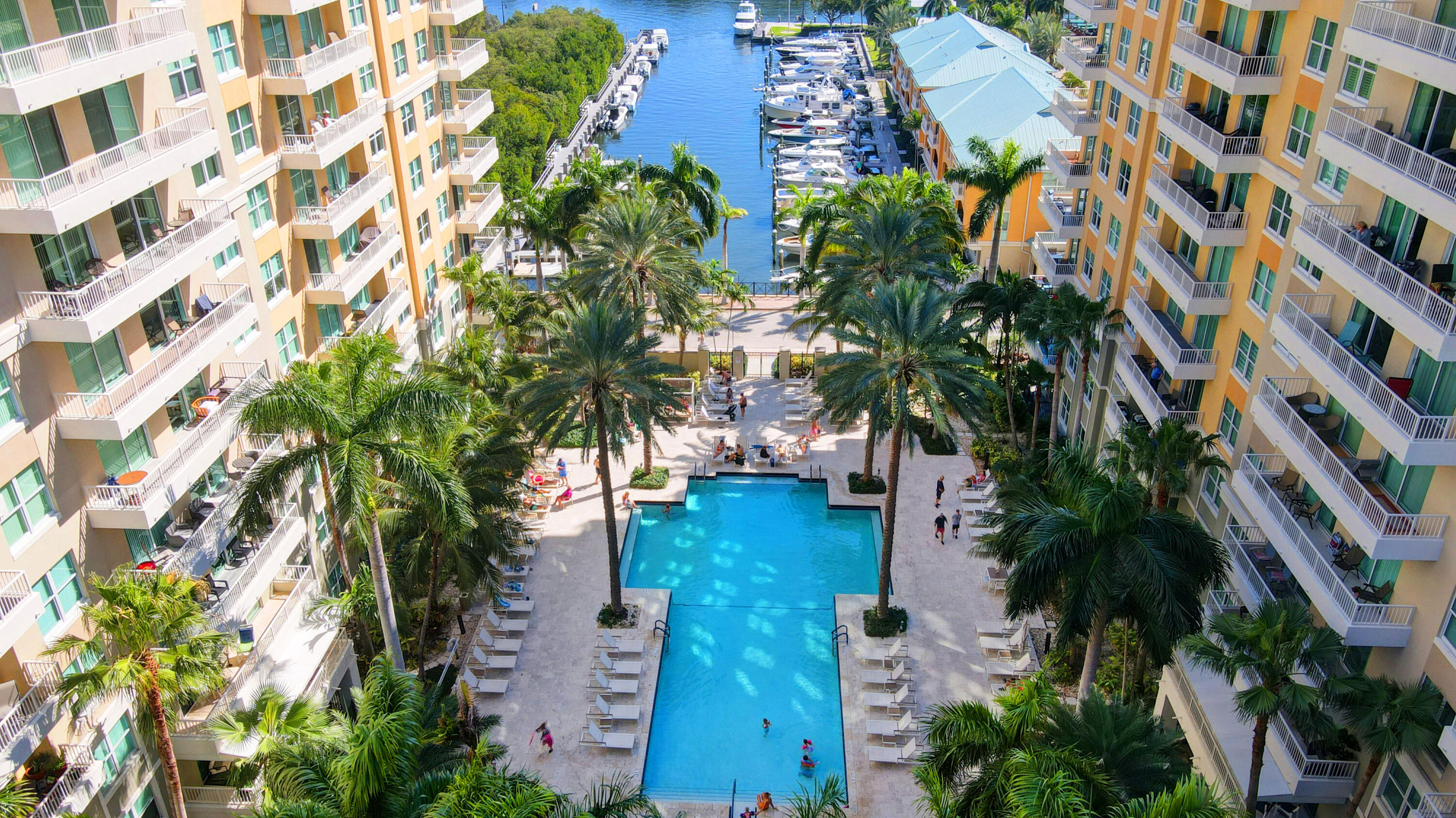 625 Casa Loma #802, Boynton Beach FL 33435