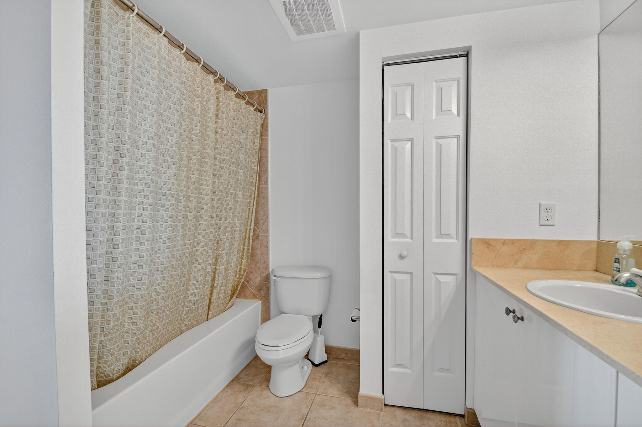 625 Casa Loma #802, Boynton Beach FL 33435
