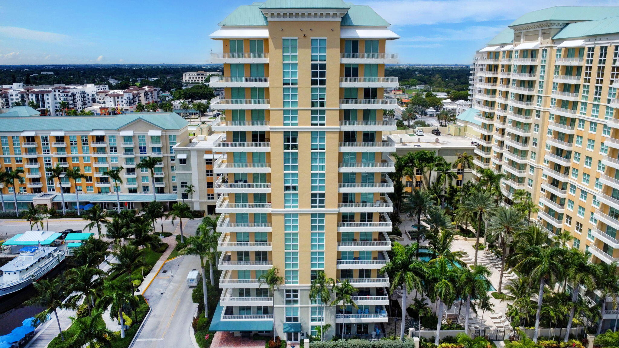 625 Casa Loma #802, Boynton Beach FL 33435