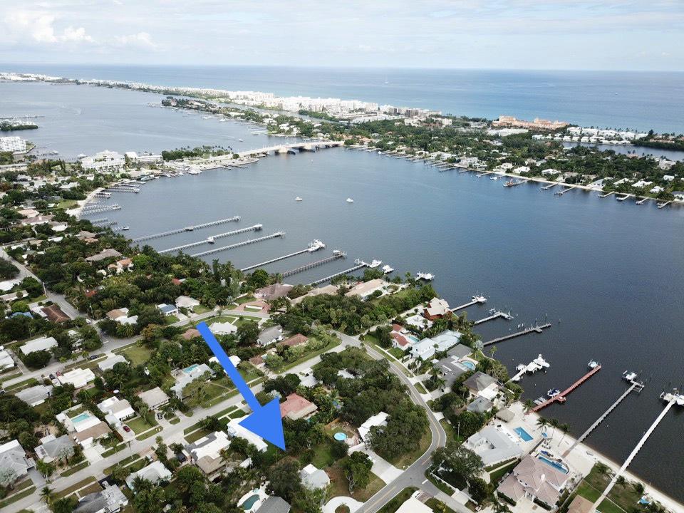 727 S Lake, Lantana FL 33462