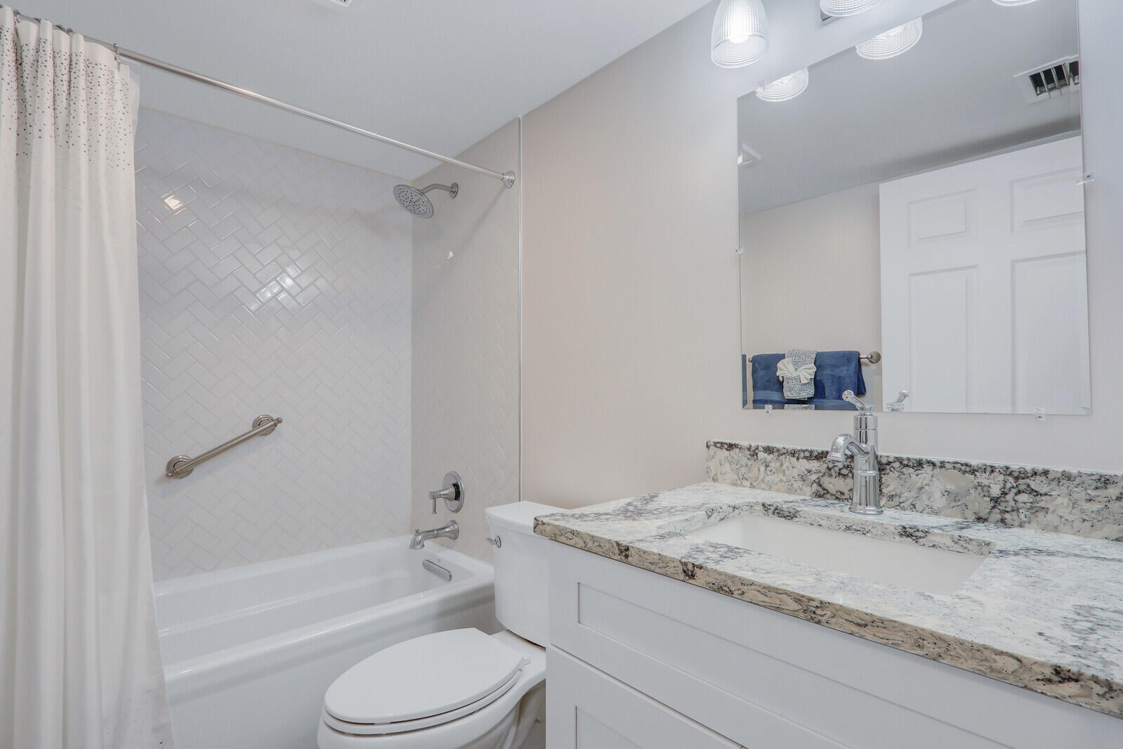 4444 NE Ocean #E2, Jensen Beach FL 34957