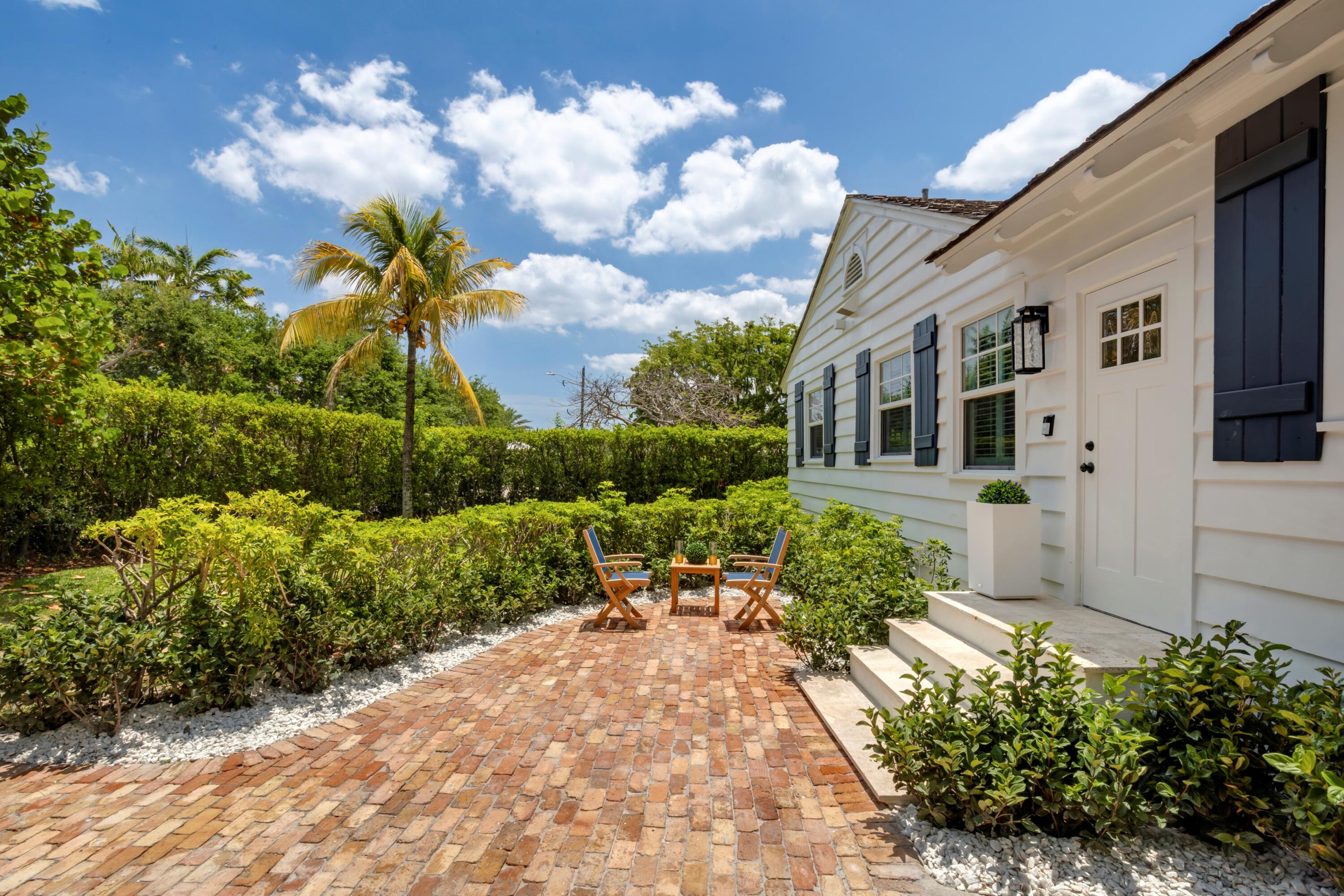 1017 Tamarind, Delray Beach FL 33483