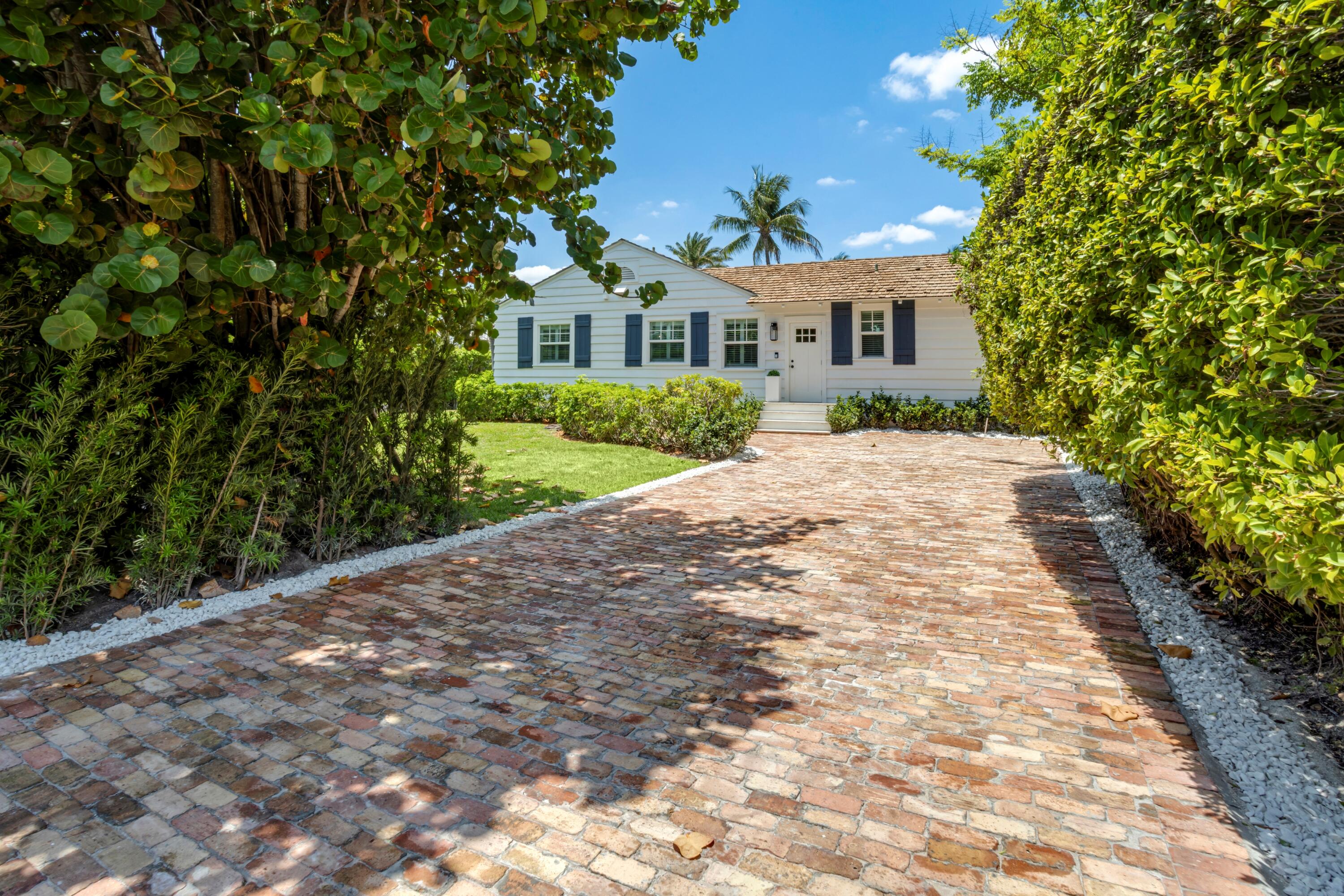 1017 Tamarind, Delray Beach FL 33483