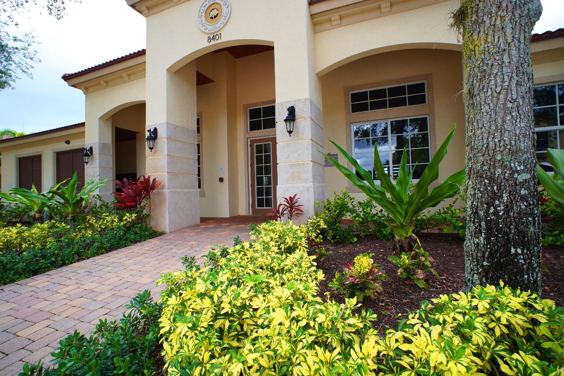 2132 Foxtail View, West Palm Beach FL 33411