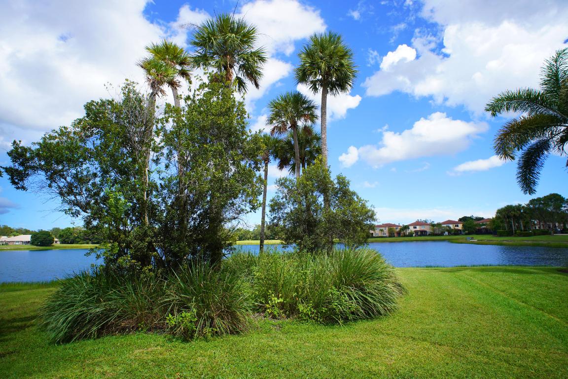 2132 Foxtail View, West Palm Beach FL 33411