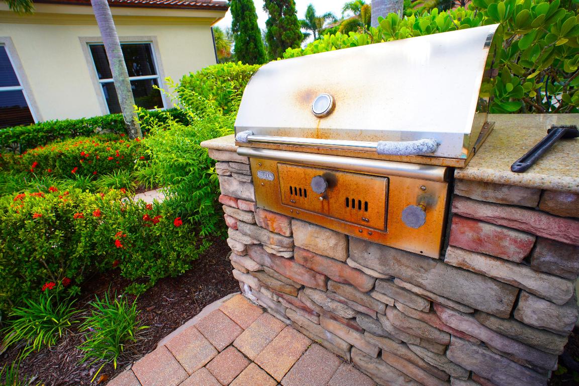 2132 Foxtail View, West Palm Beach FL 33411