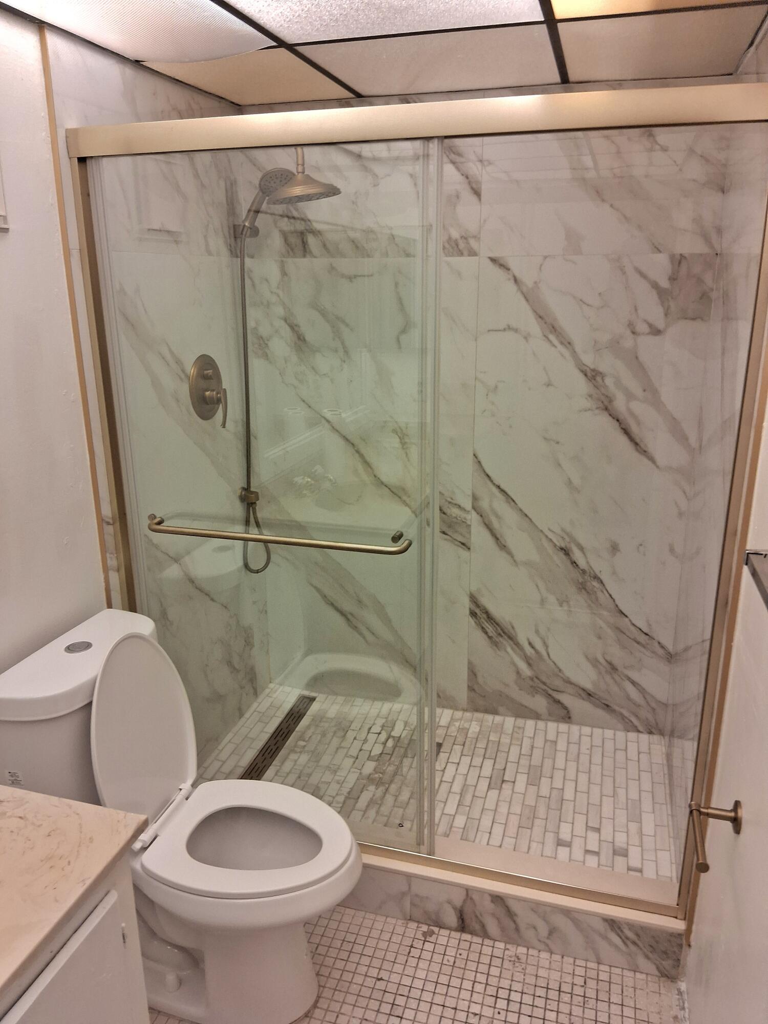 3301 NW 47th #403, Lauderdale Lakes FL 33319