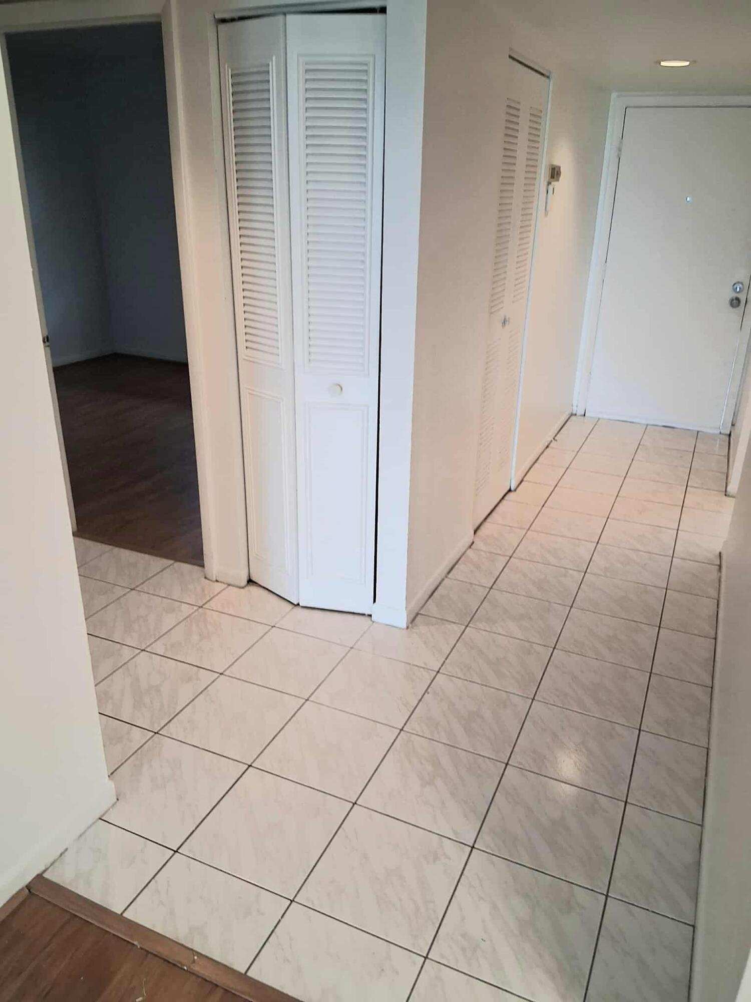 3301 NW 47th #403, Lauderdale Lakes FL 33319