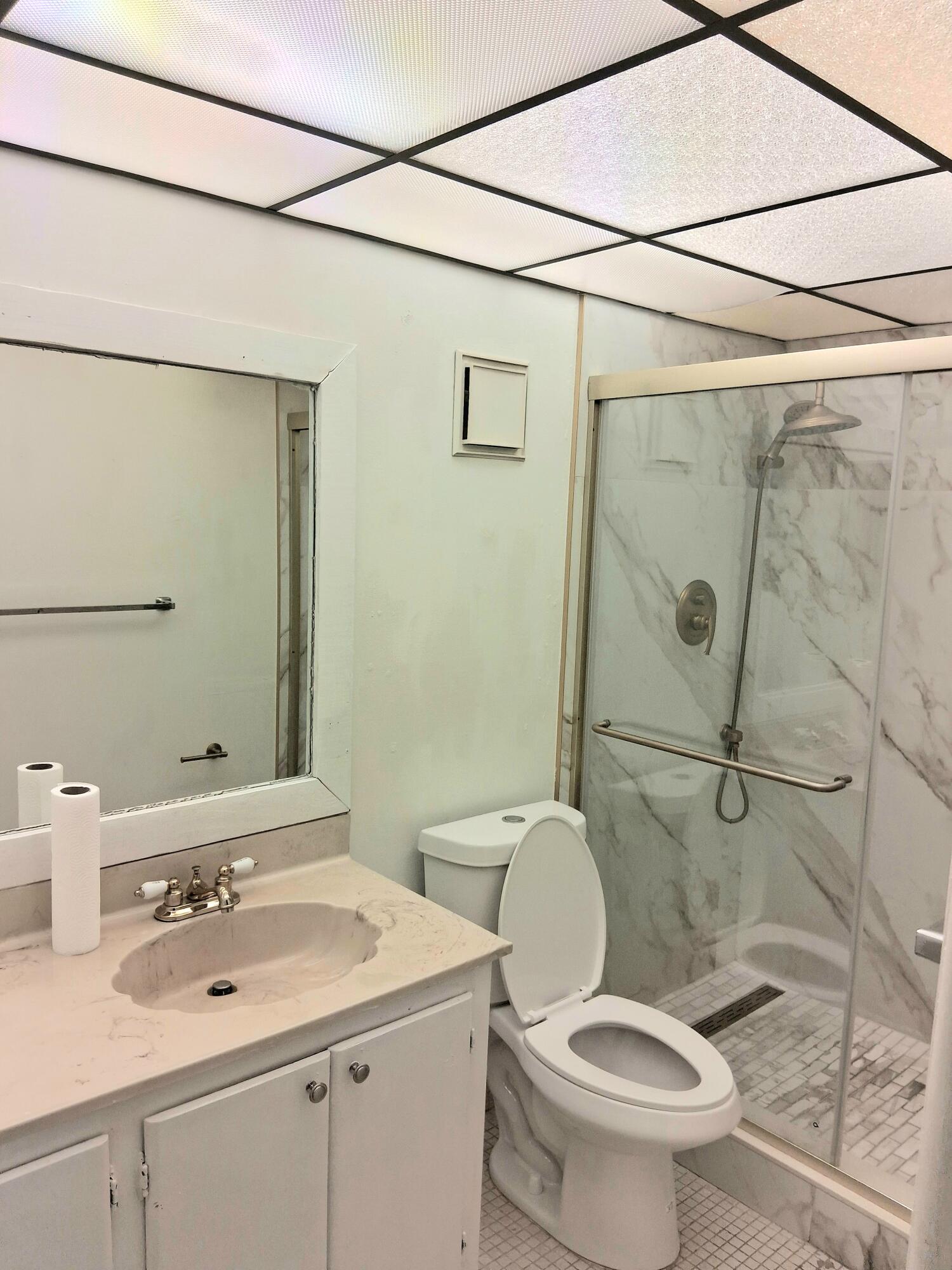 3301 NW 47th #403, Lauderdale Lakes FL 33319