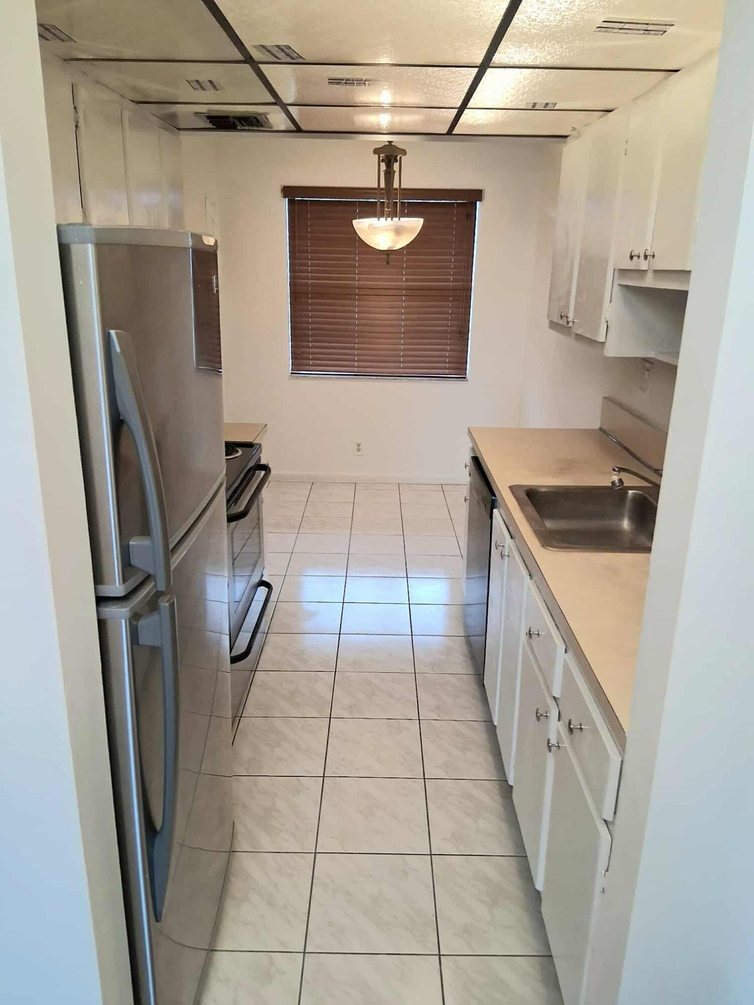 3301 NW 47th #403, Lauderdale Lakes FL 33319